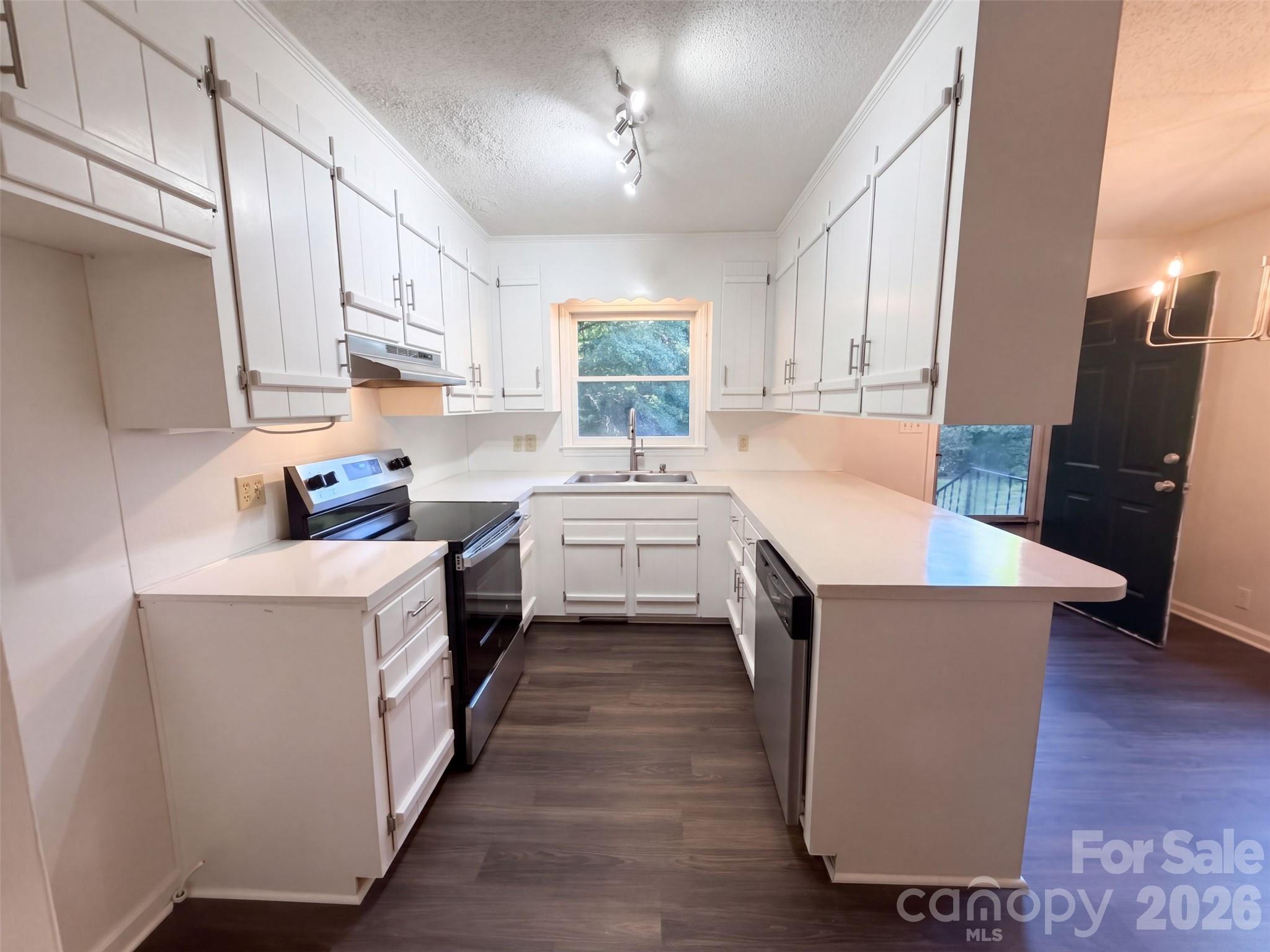 967 Church Road Property Photo 6