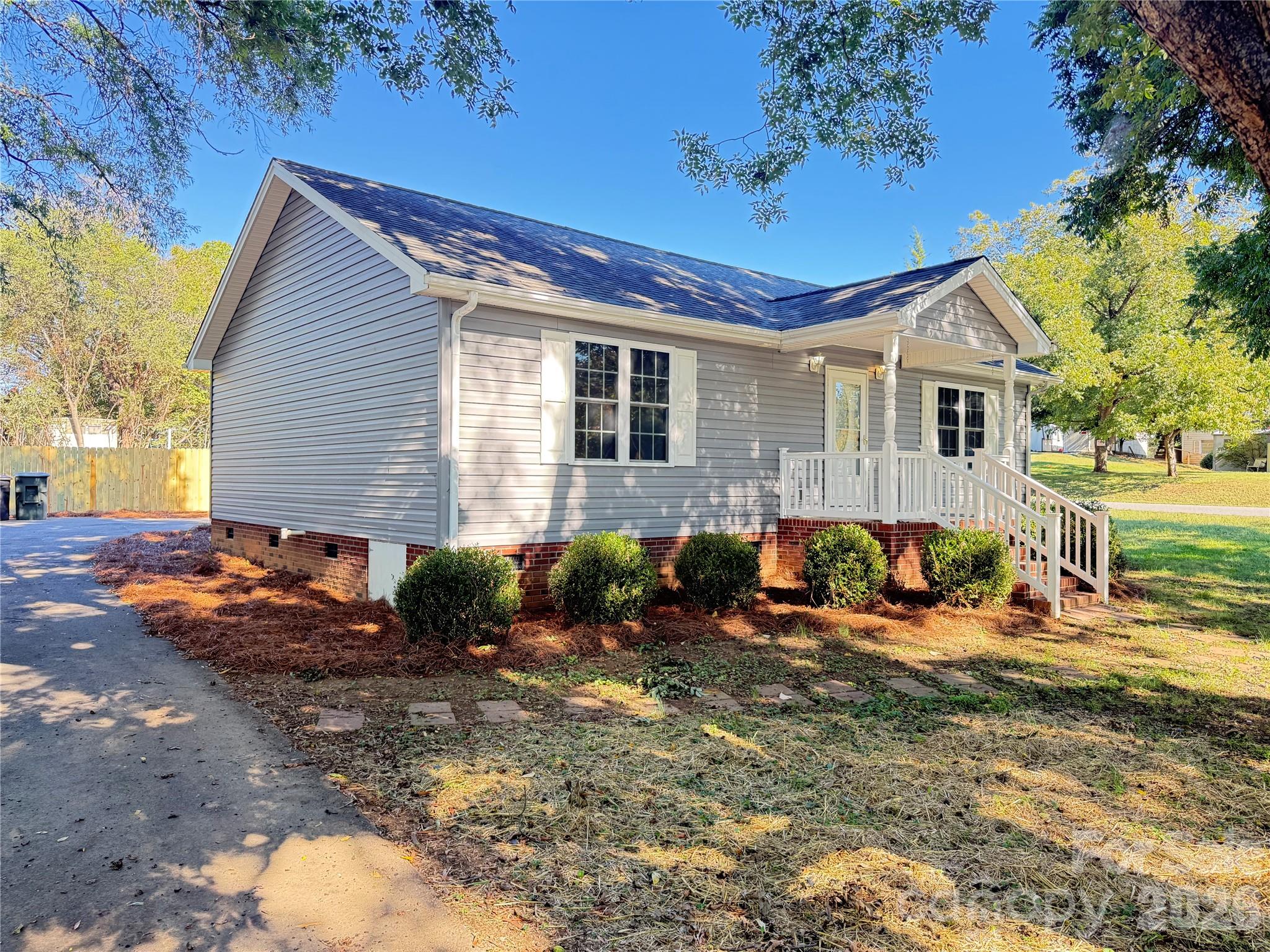52 Roberta Road Property Photo 2
