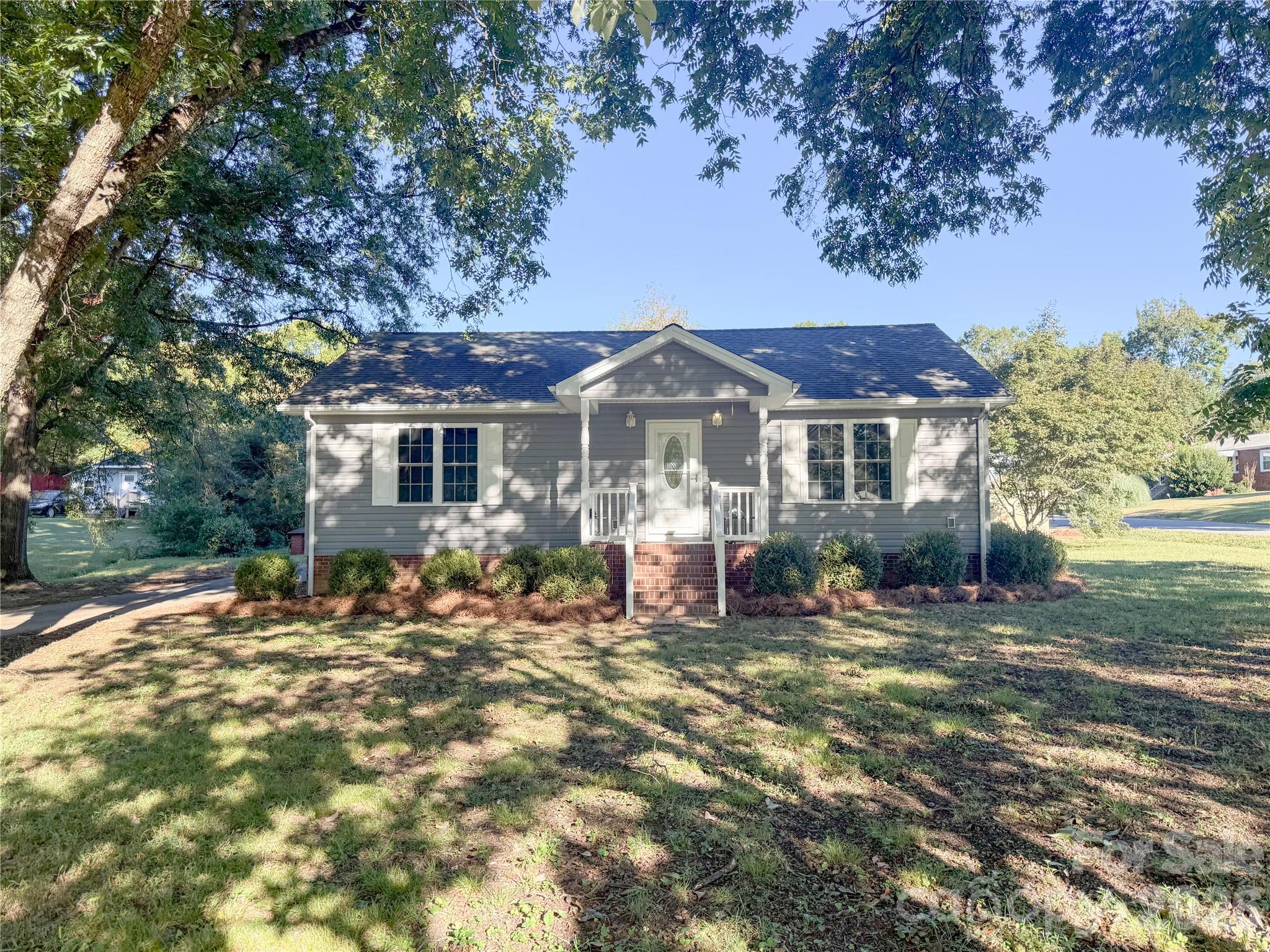 52 Roberta Road Property Photo 3