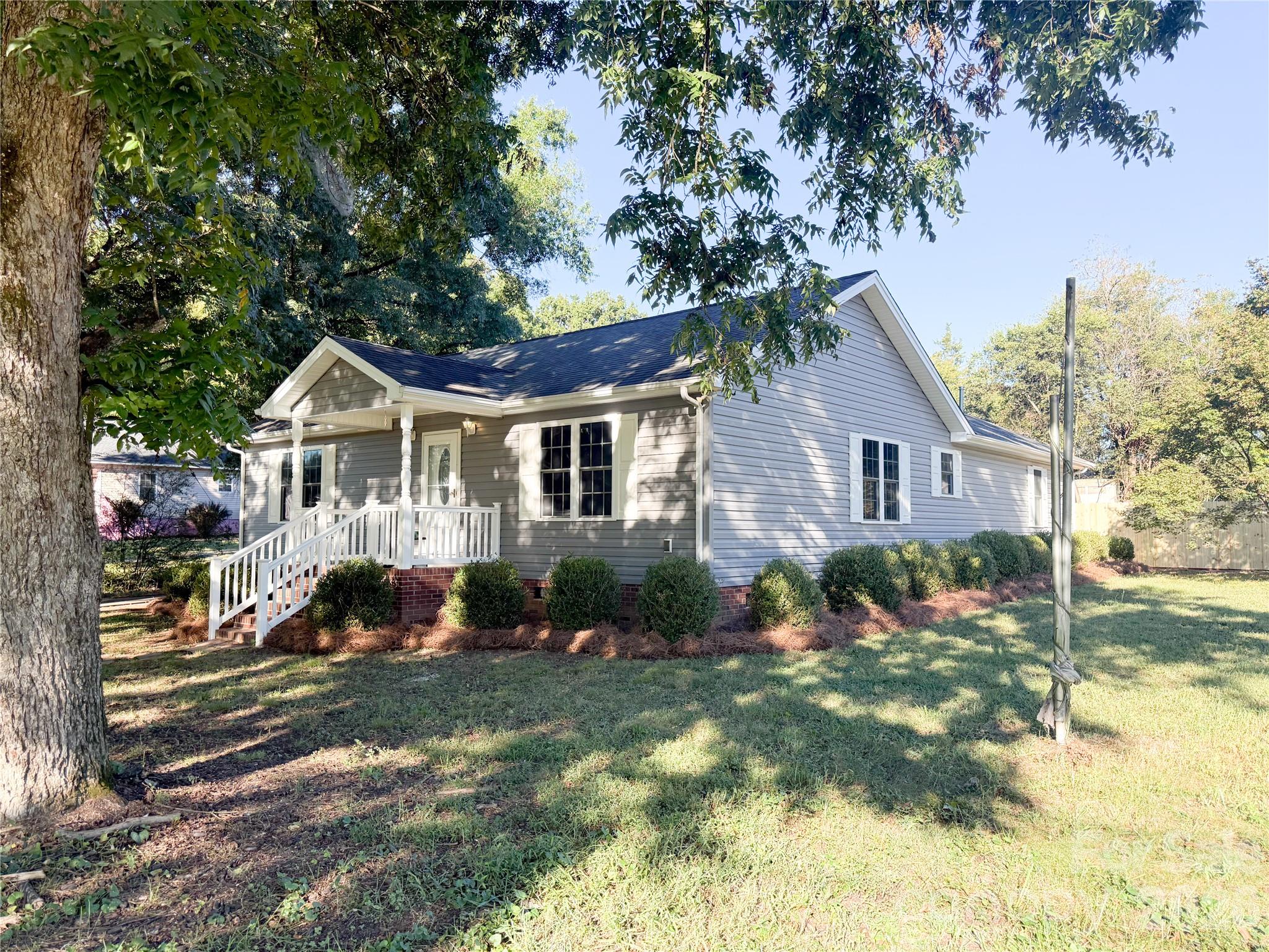 52 Roberta Road Property Photo 4