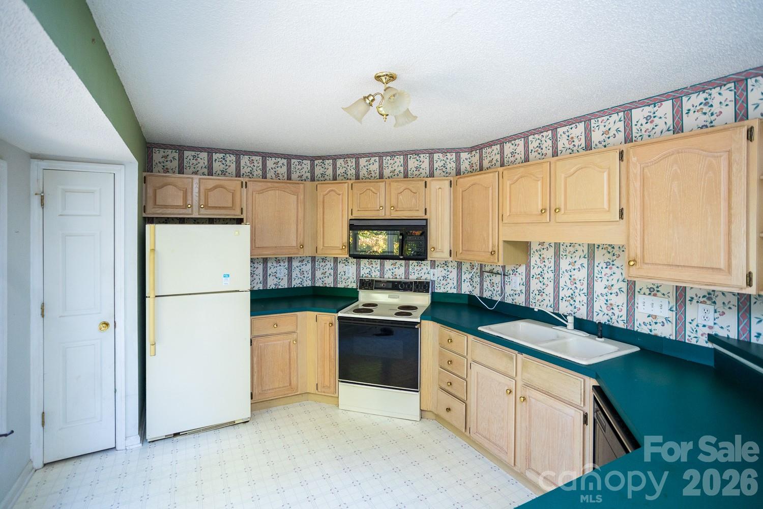 79 Pine Cone Drive Property Photo 7