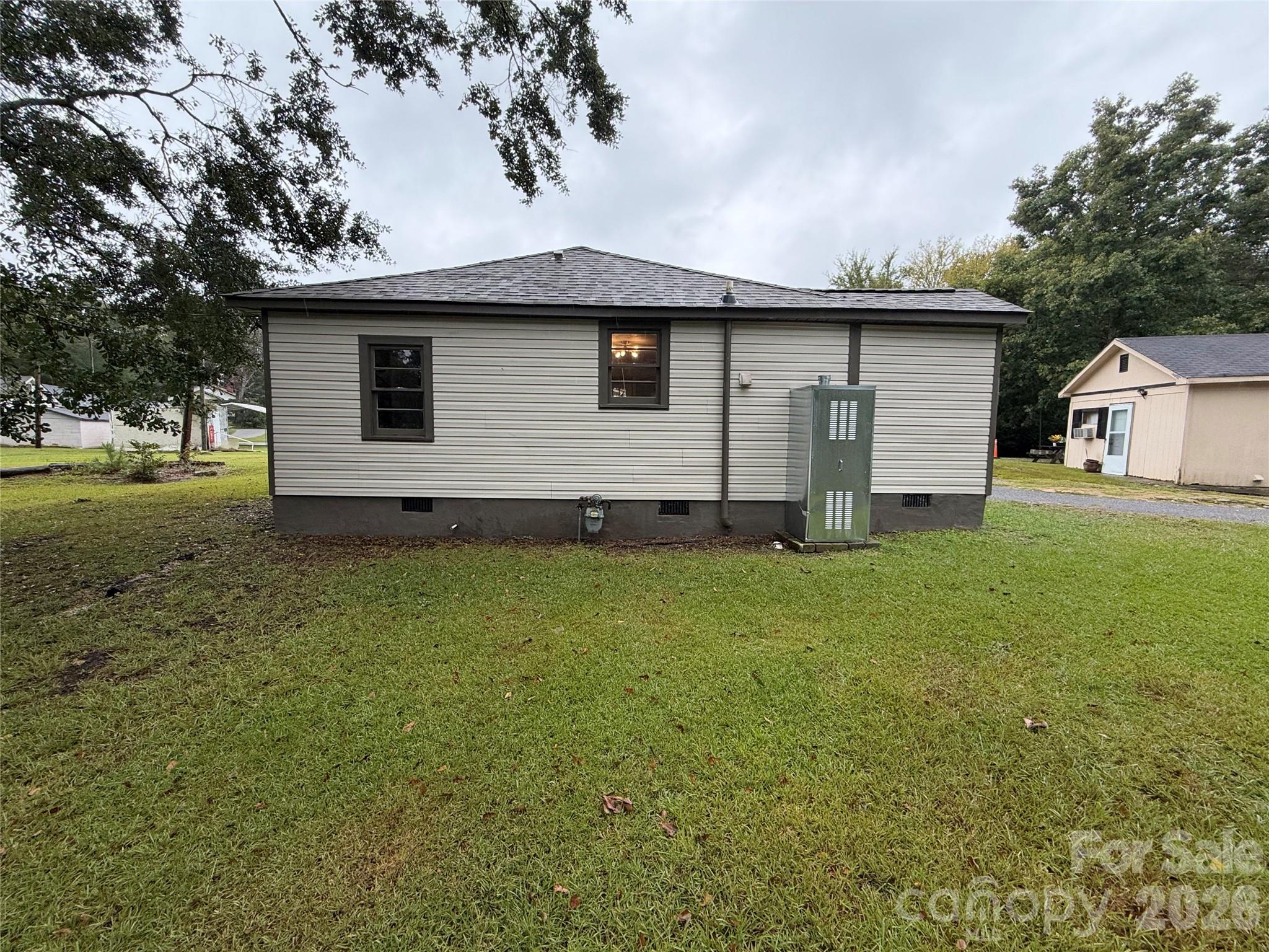 103 Southside Circle Property Photo 5