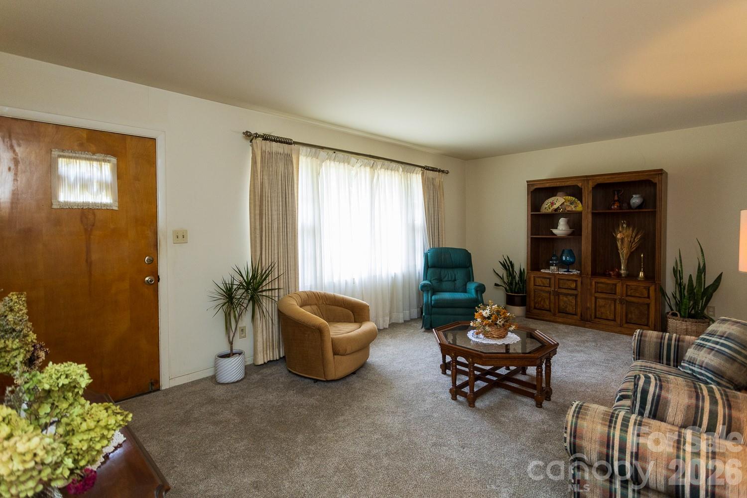 8 Governors Court Property Photo 5