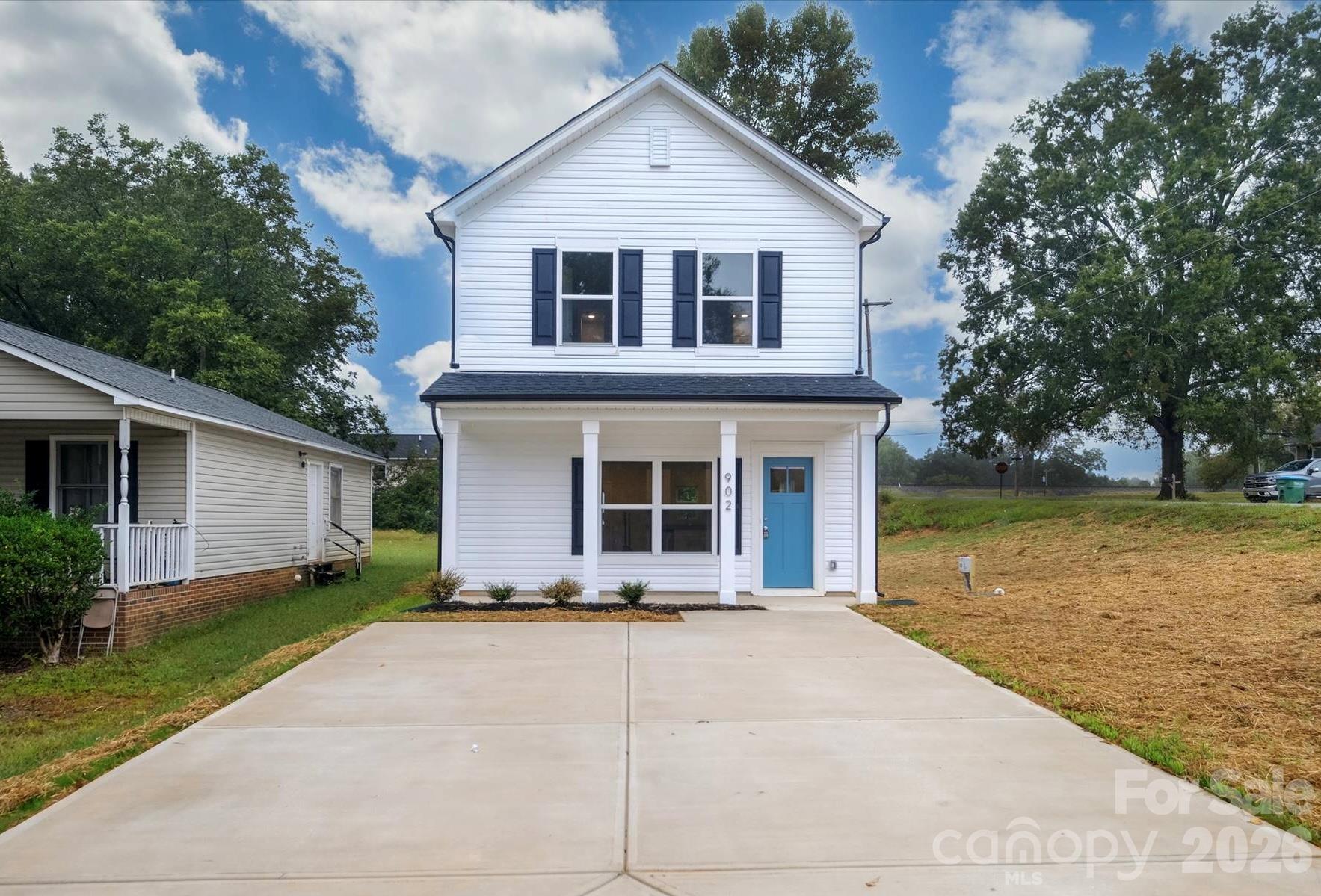 902 W Alabama Avenue Property Photo 1