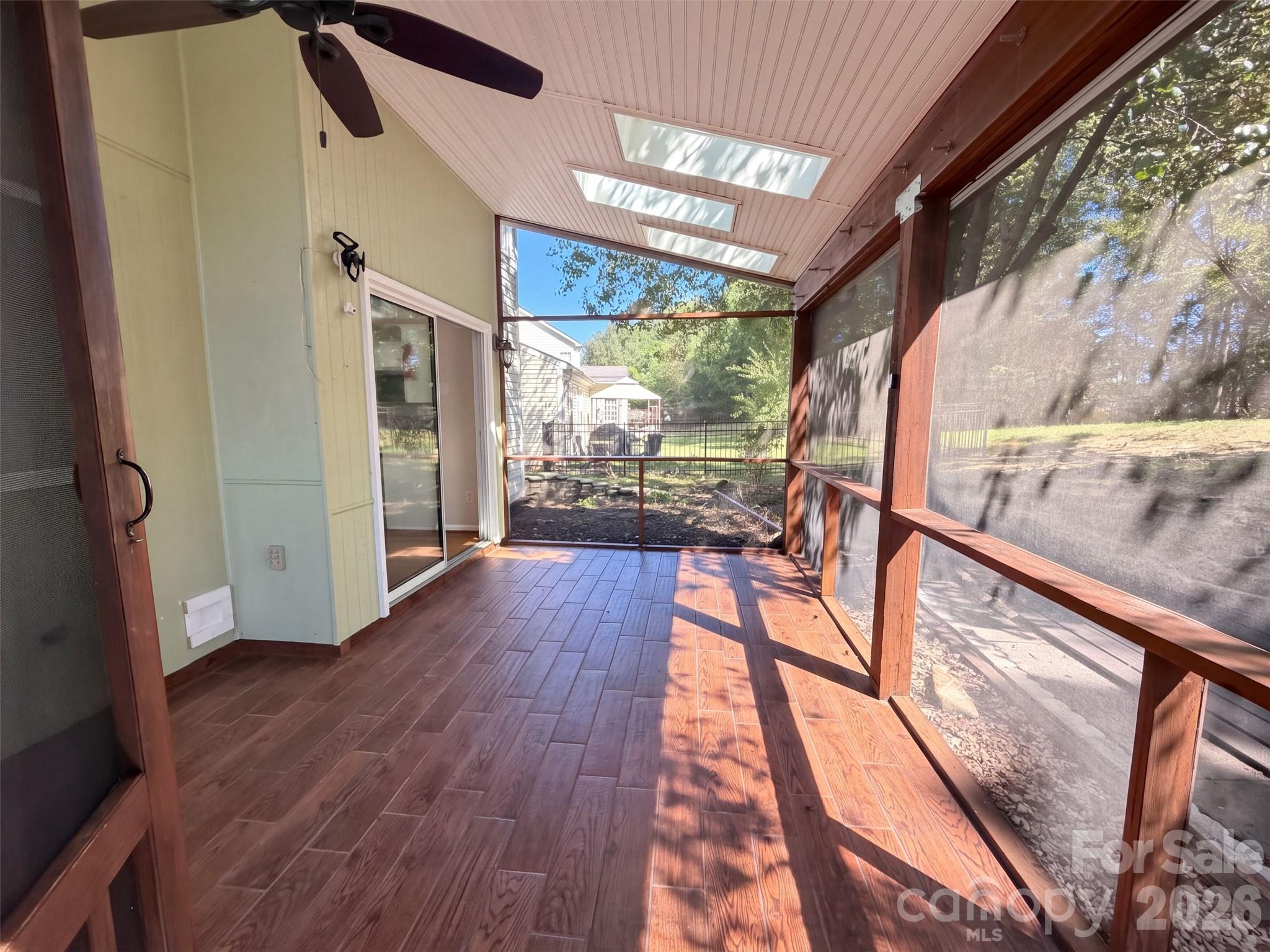 10526 Glory Meadow Court Property Photo 20
