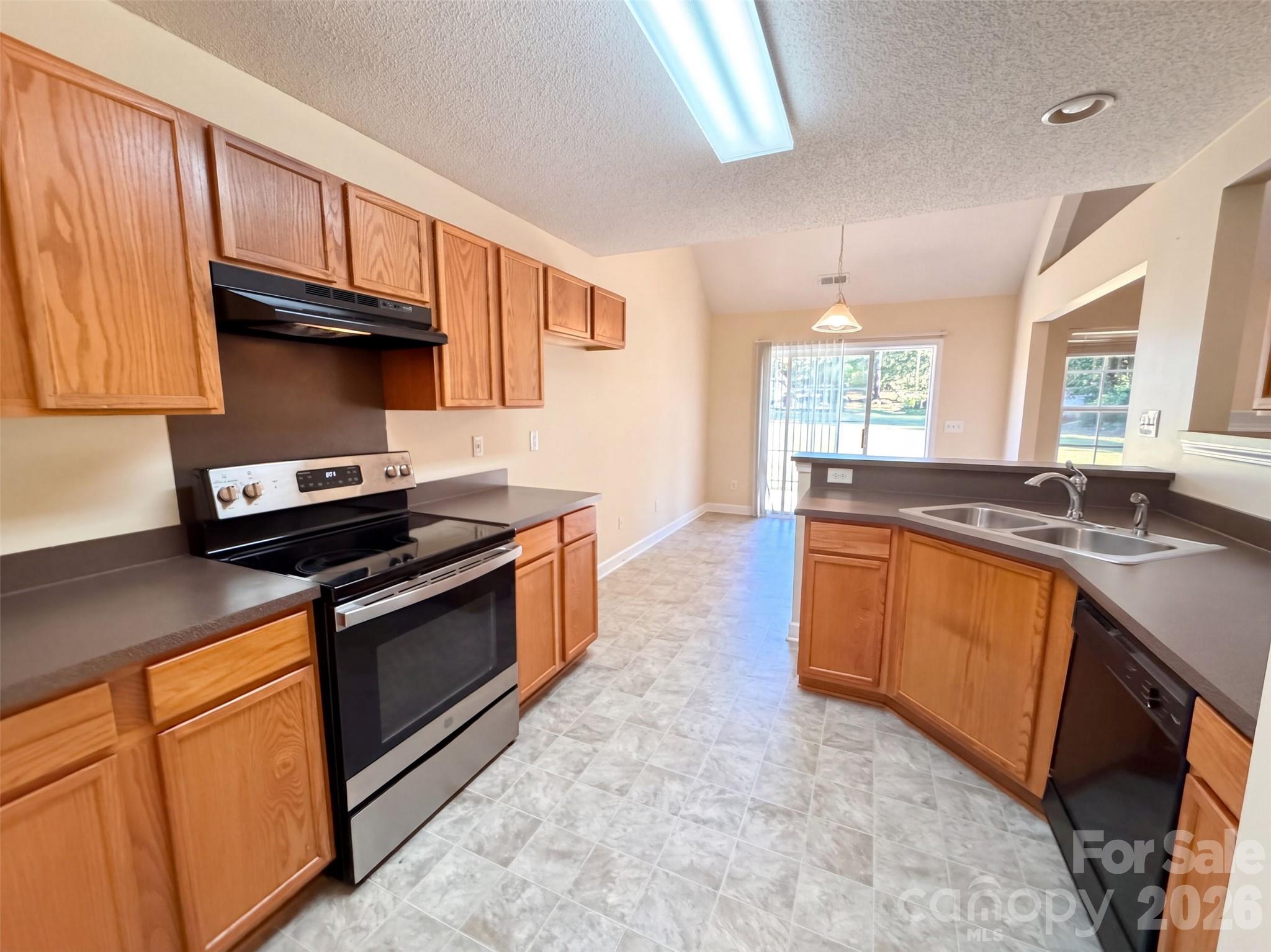 2749 Ramble Wood Court Property Photo 2