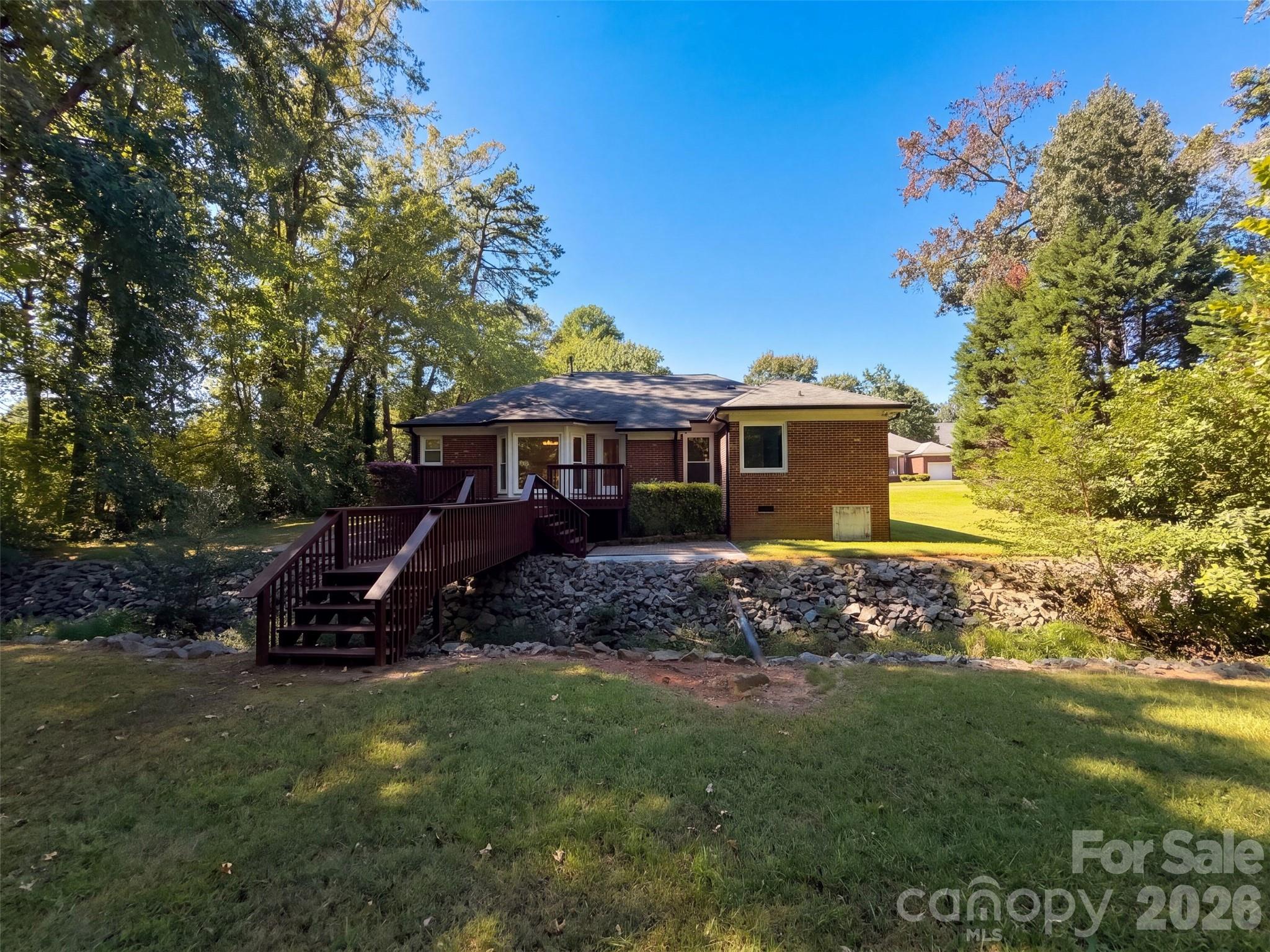1104 Thoroughbred Place Property Photo 5
