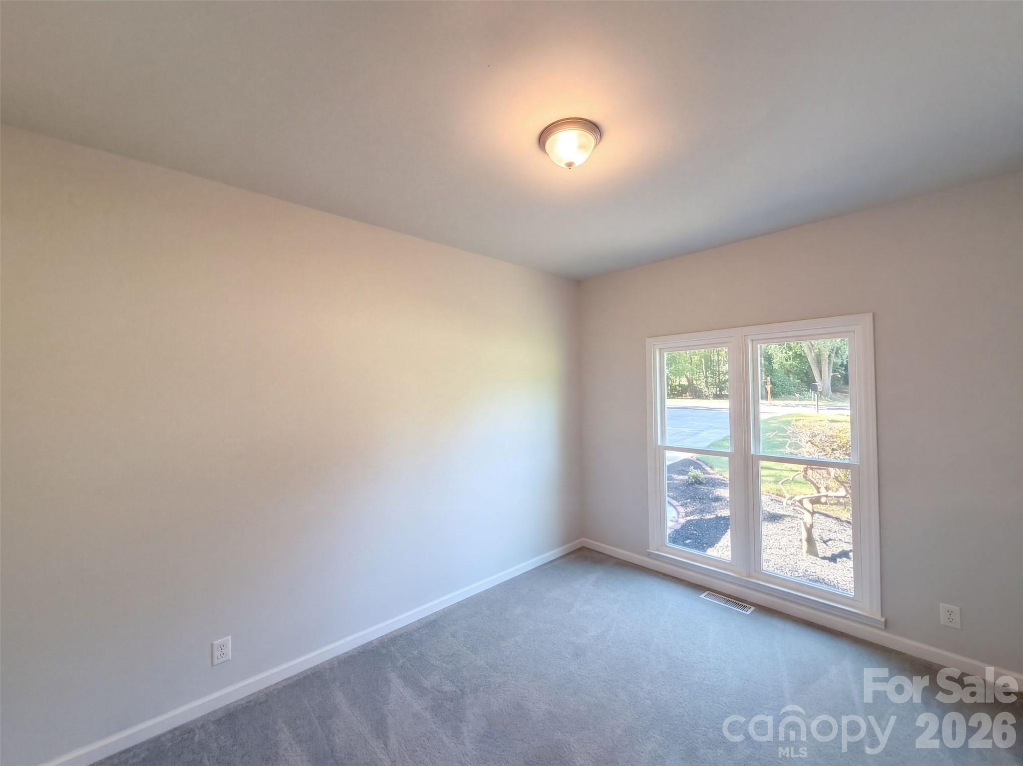1104 Thoroughbred Place Property Photo 13