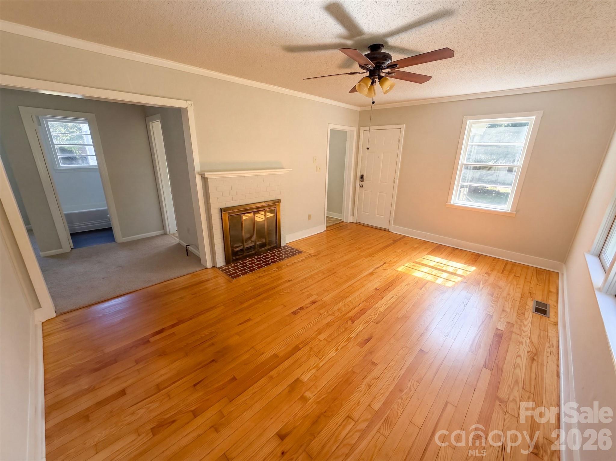 521 Grace Avenue Property Photo 3