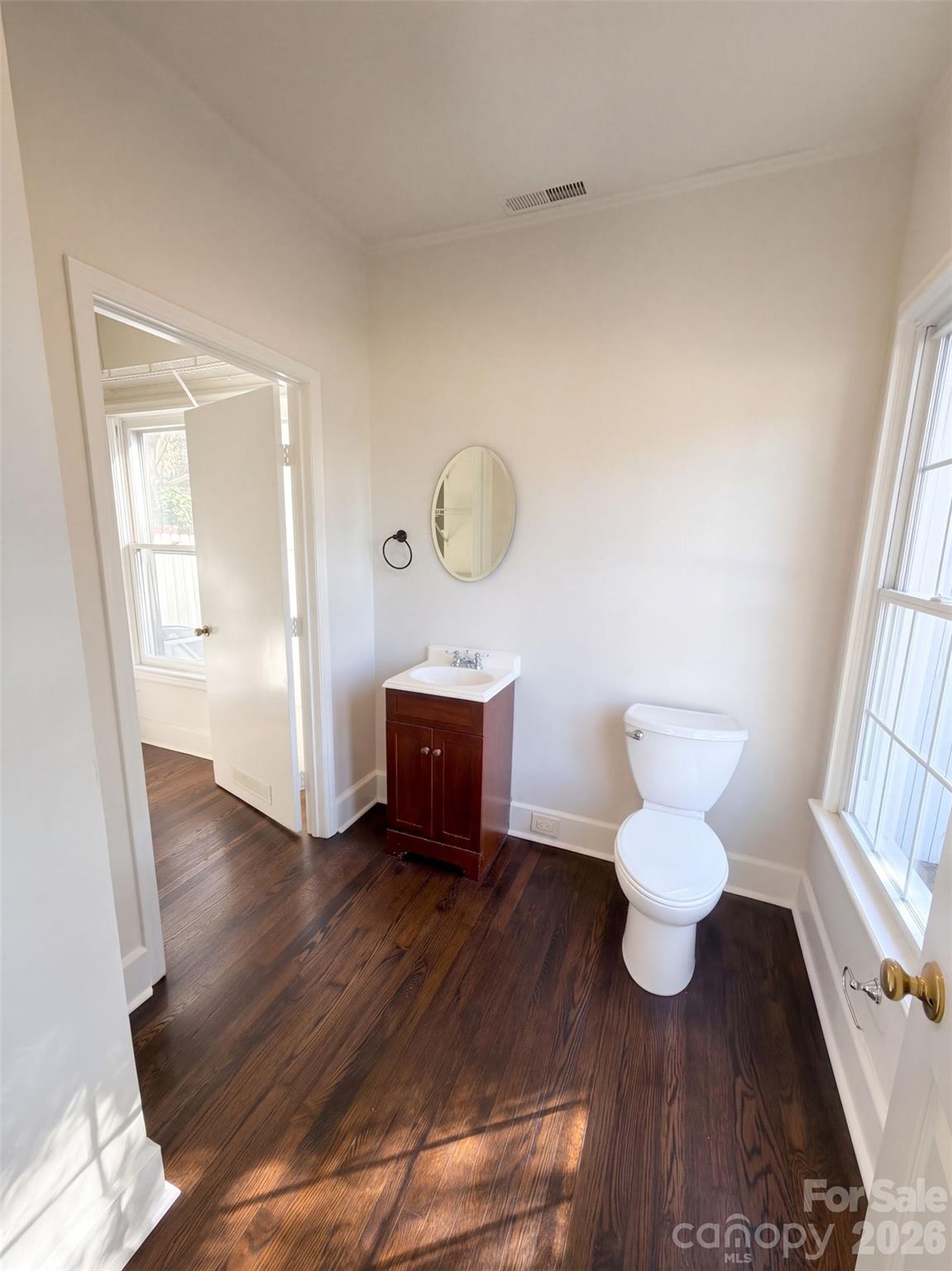 208 Pressly Street Property Photo 7