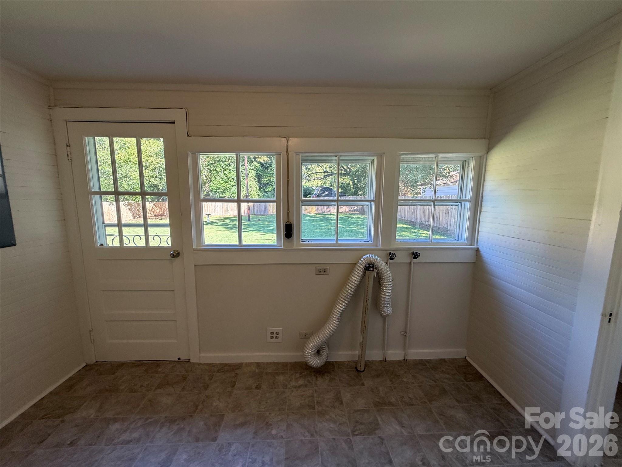 208 Pressly Street Property Photo 12