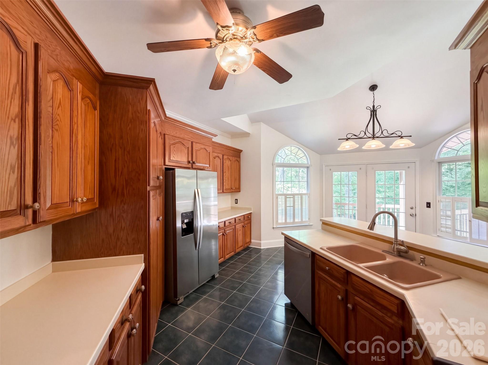 5406 Club View Drive Property Photo 2