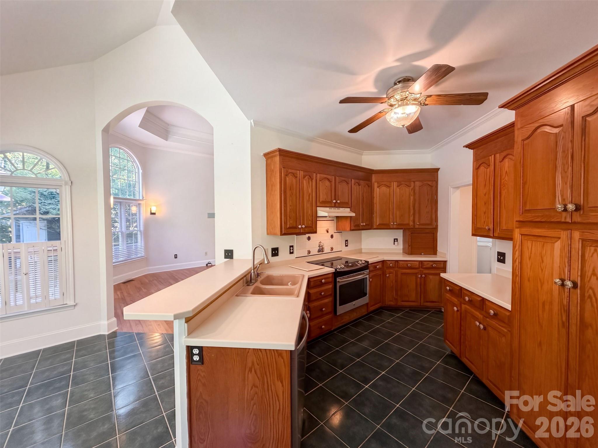 5406 Club View Drive Property Photo 7