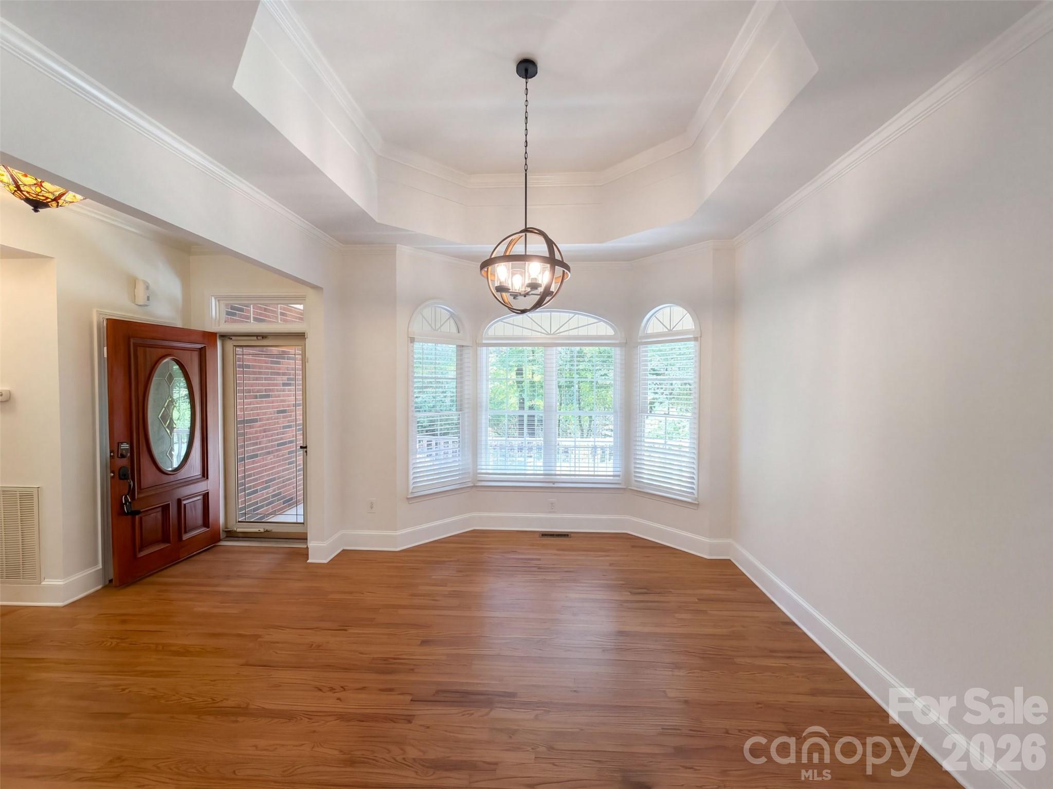 5406 Club View Drive Property Photo 8