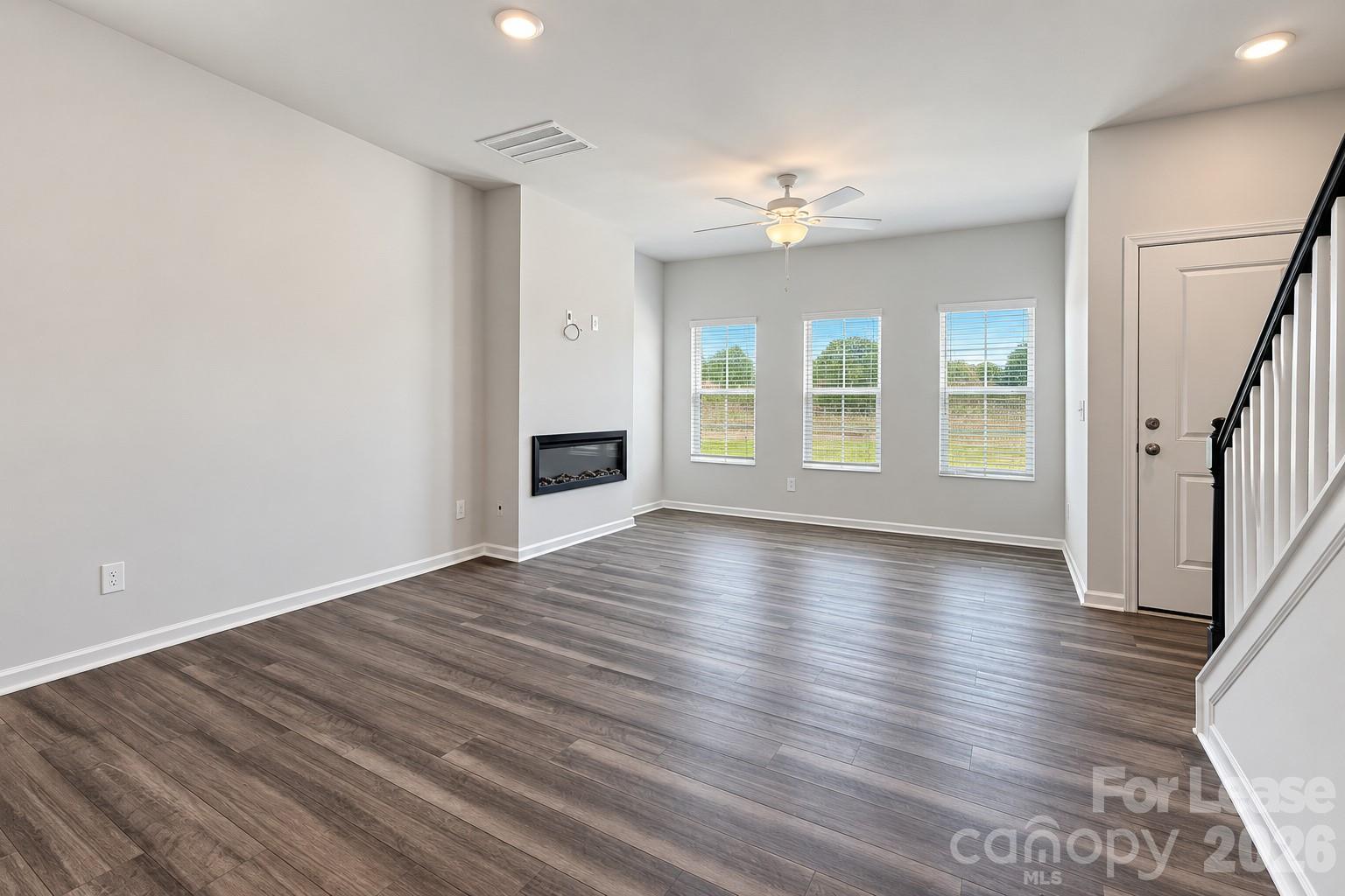 6528 Harlech Street Property Photo 5