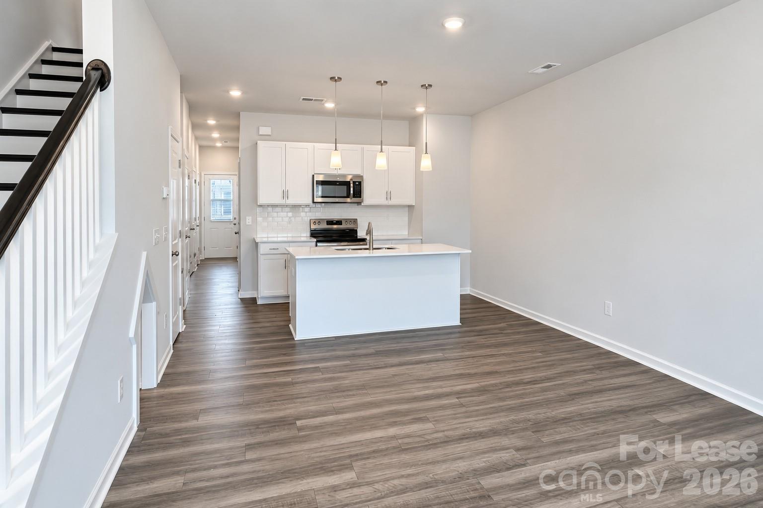 6528 Harlech Street Property Photo 9