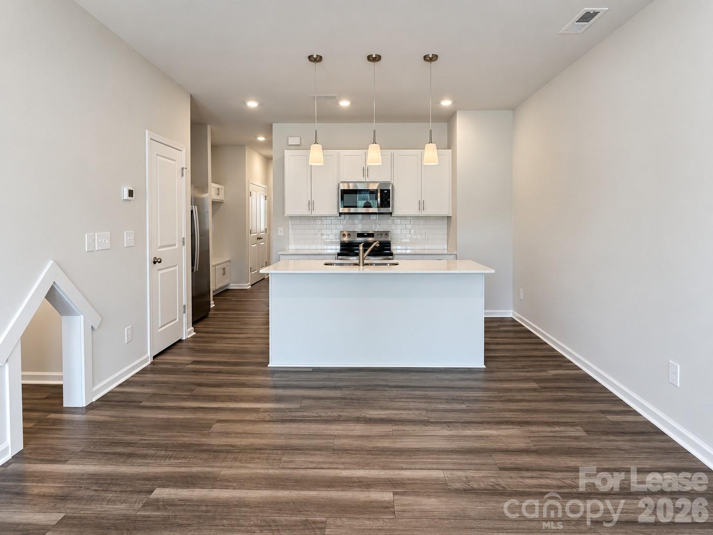 6528 Harlech Street Property Photo 10