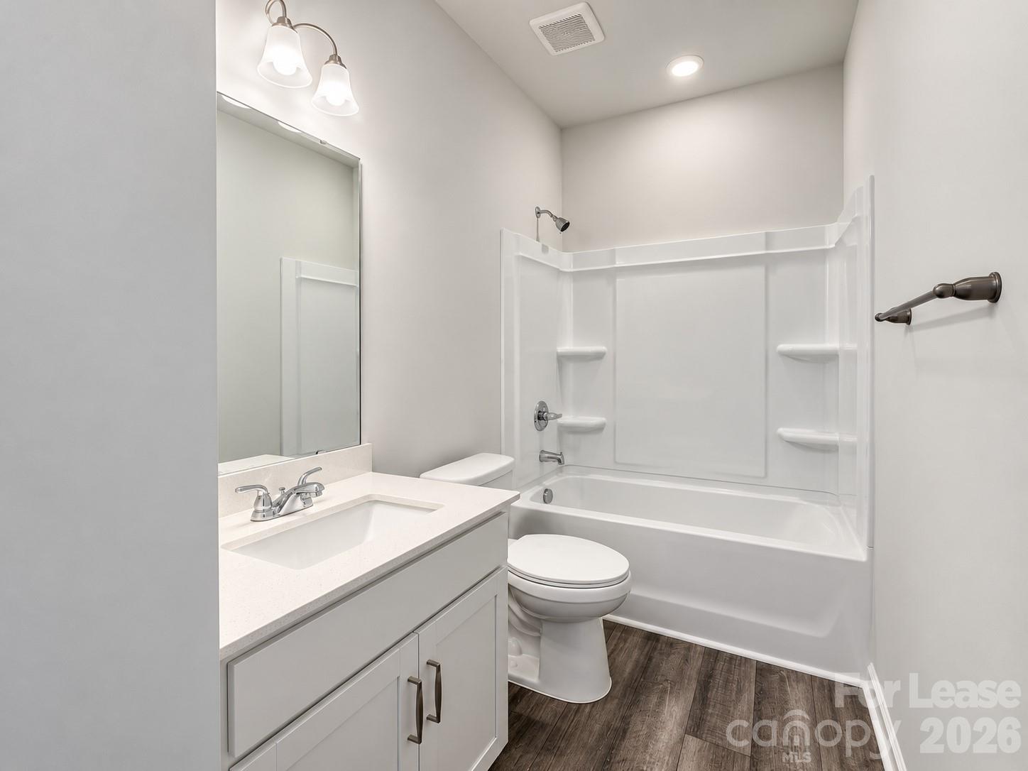 6528 Harlech Street Property Photo 15