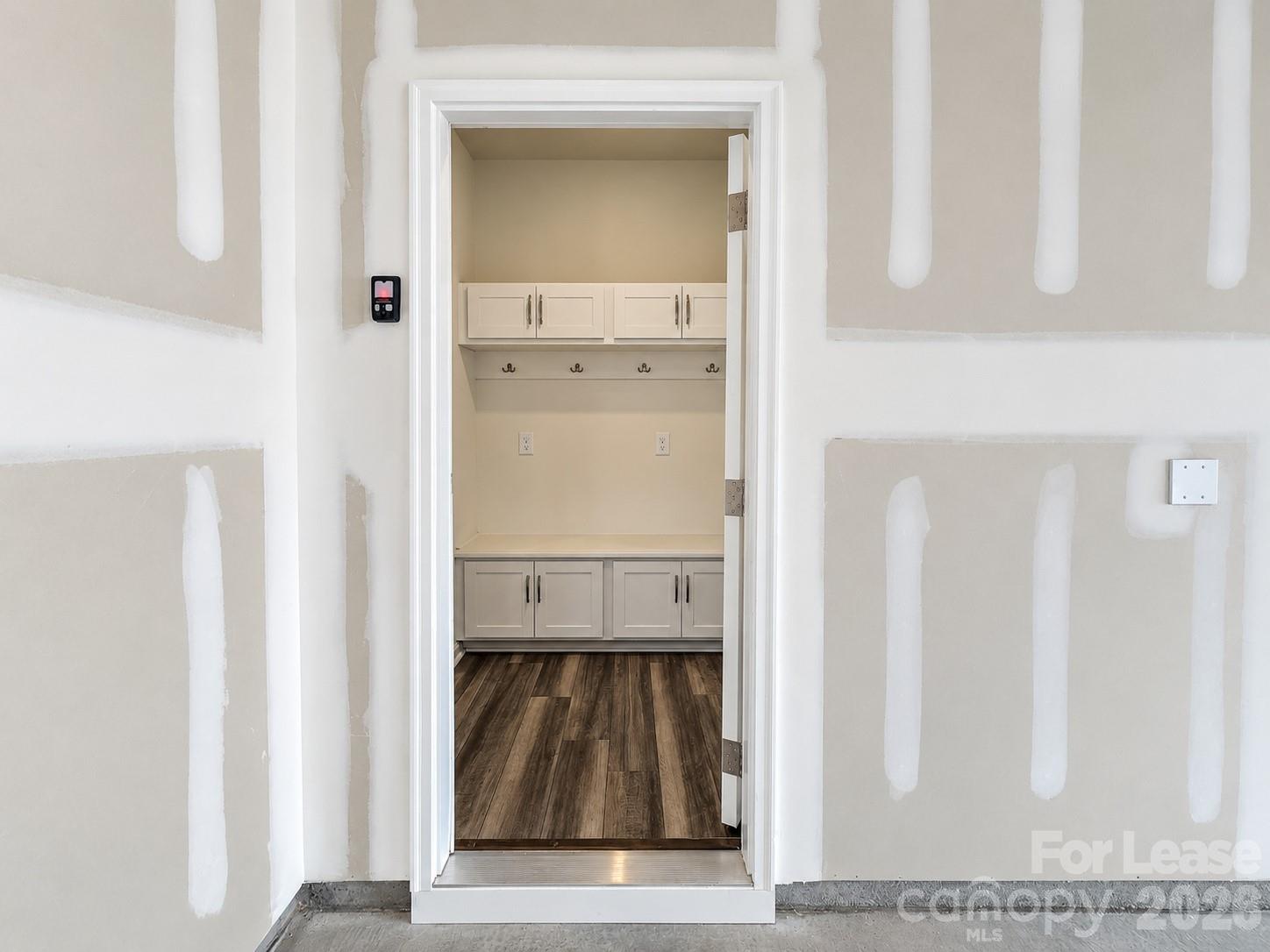 6528 Harlech Street Property Photo 25