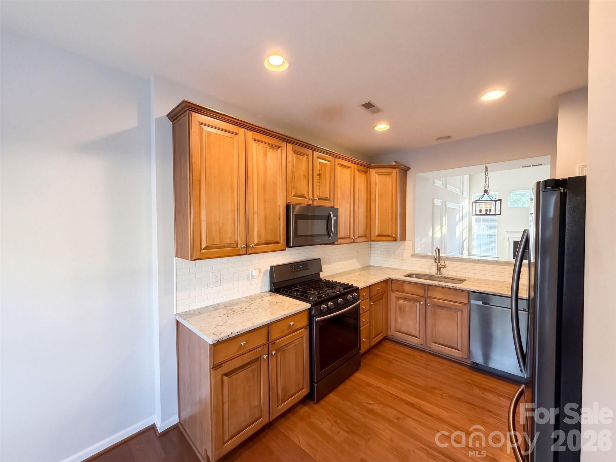 9429 Shumacher Avenue Property Photo 2