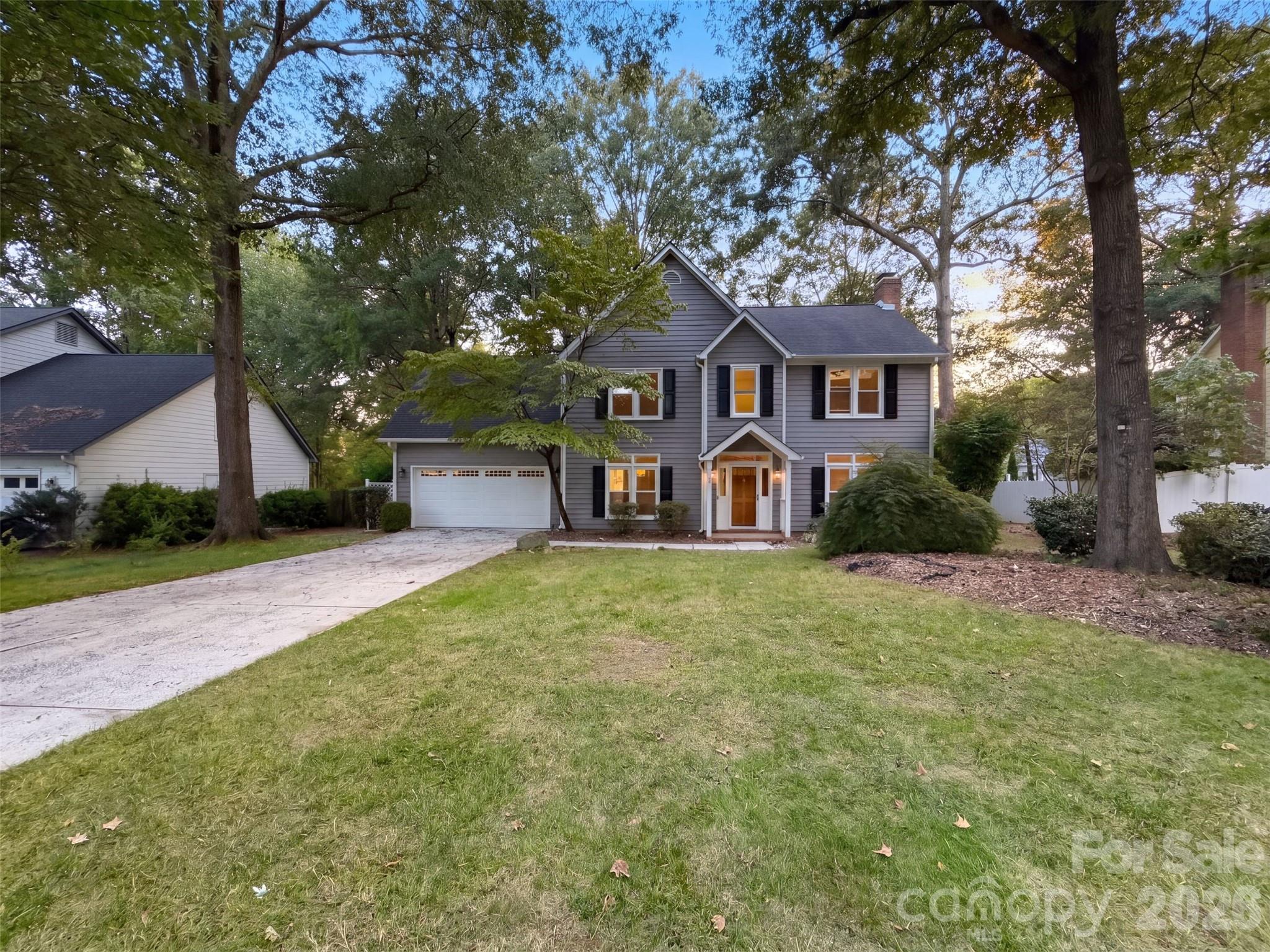 2315 Heathershire Lane Property Photo 1