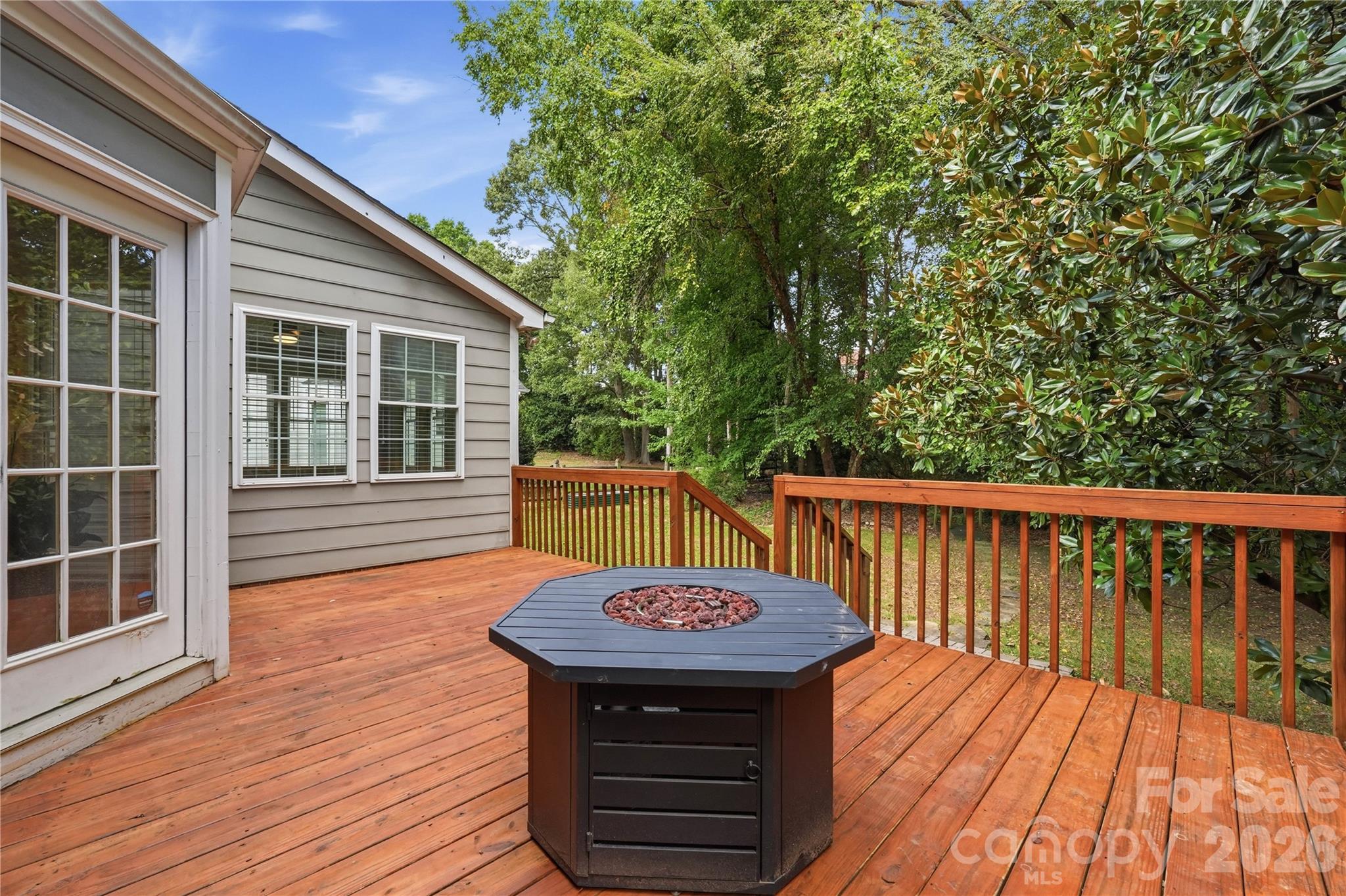 2815 Winghaven Lane Property Photo 9
