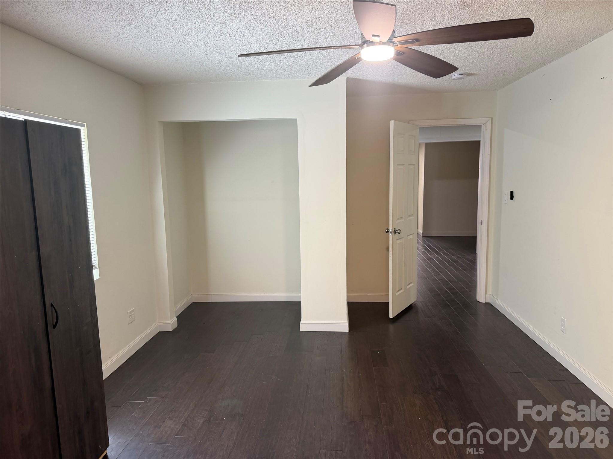 104 E Clairborne Street Property Photo 7