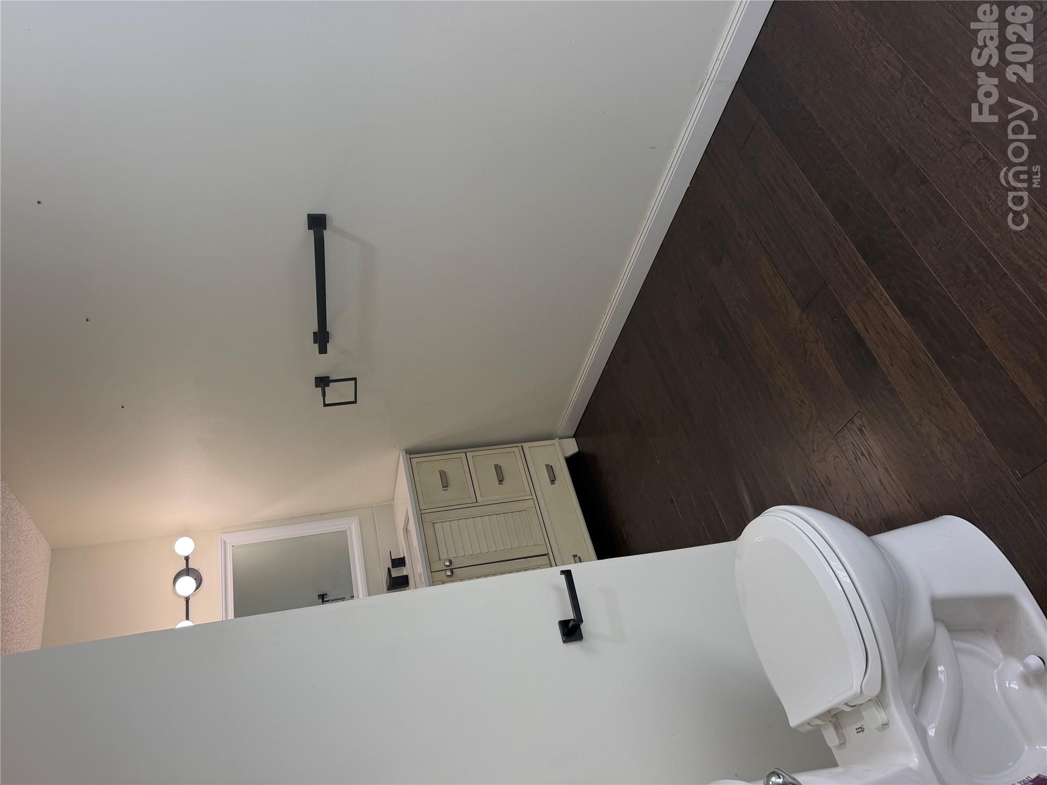 104 E Clairborne Street Property Photo 13