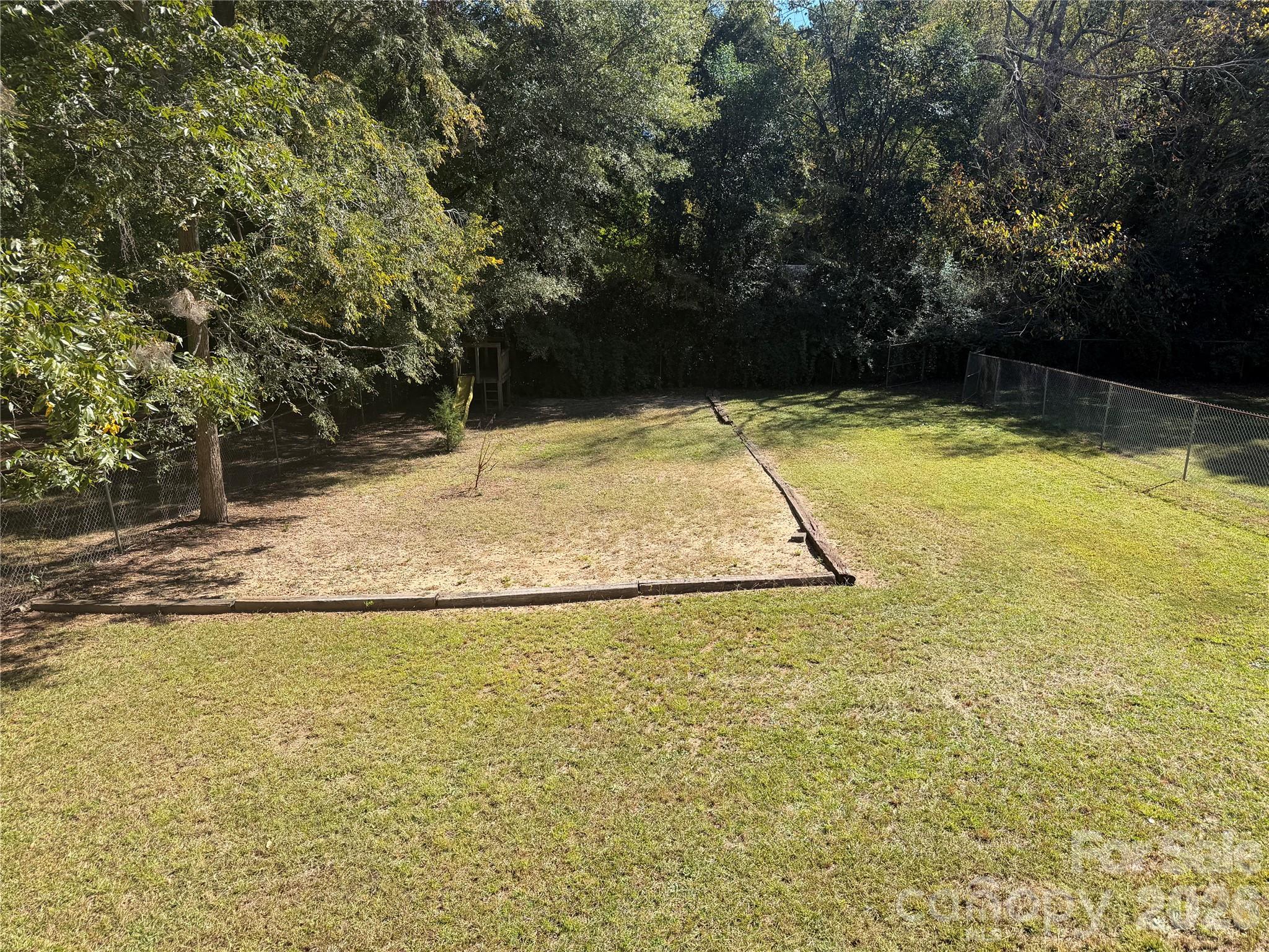 104 E Clairborne Street Property Photo 19