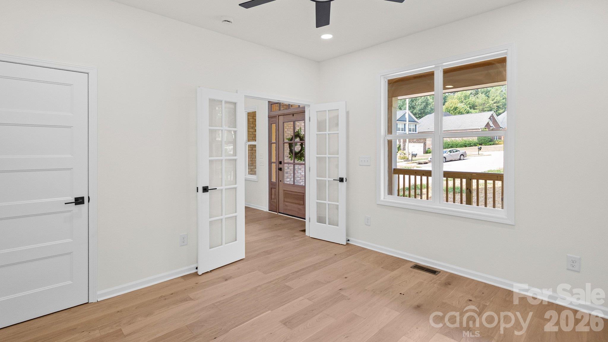 3800 Erskine Woods Drive Property Photo 8
