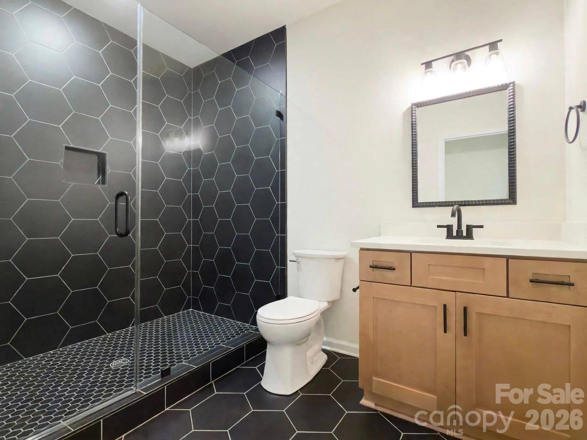 3800 Erskine Woods Drive Property Photo 19