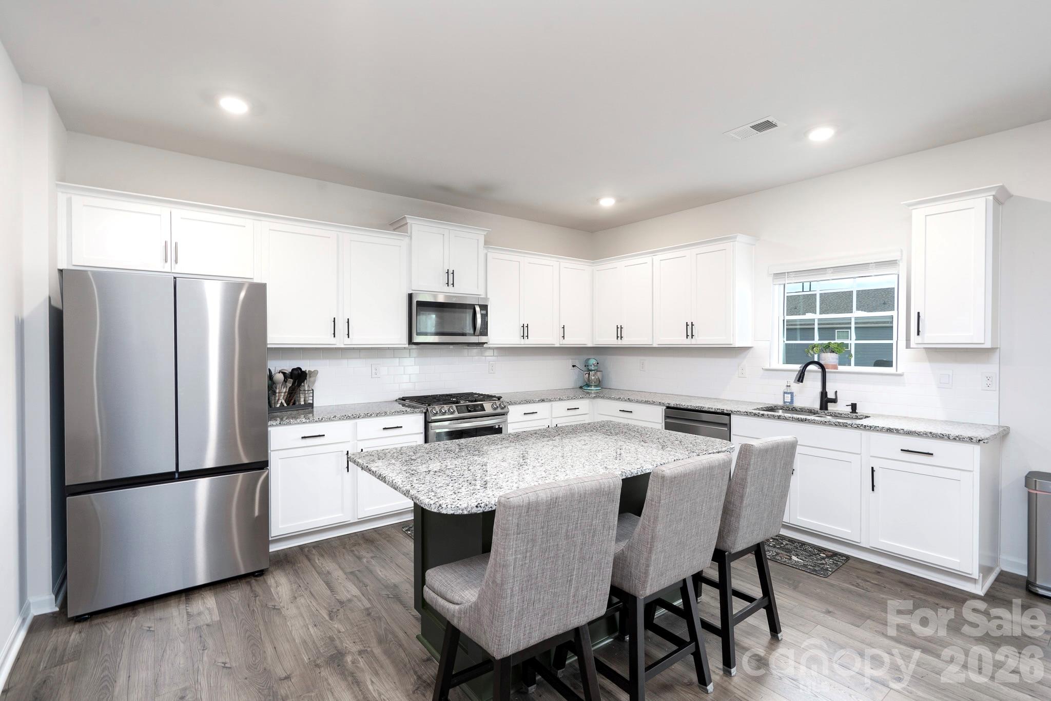 121 Giant Oak Avenue Property Photo 11