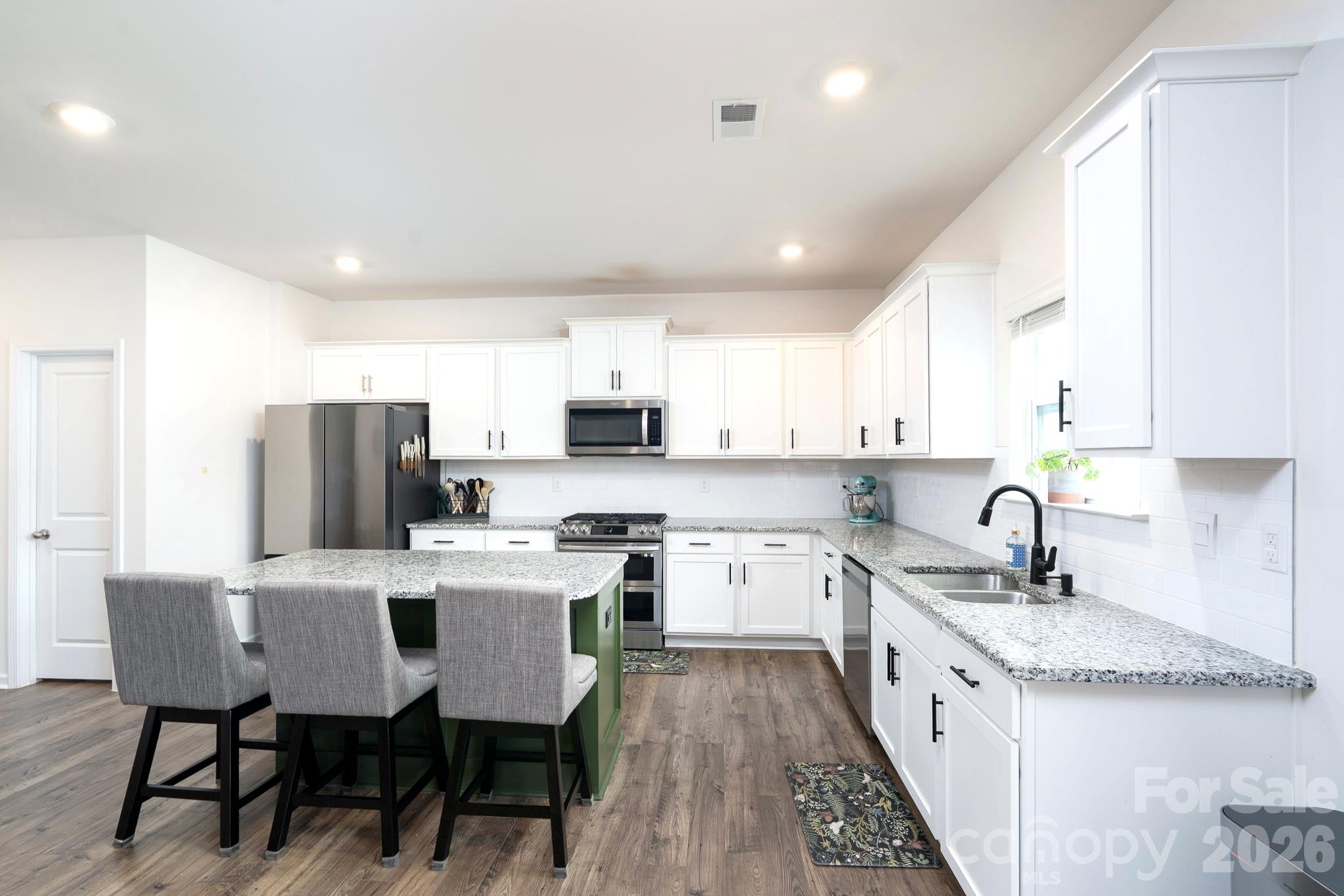 121 Giant Oak Avenue Property Photo 12