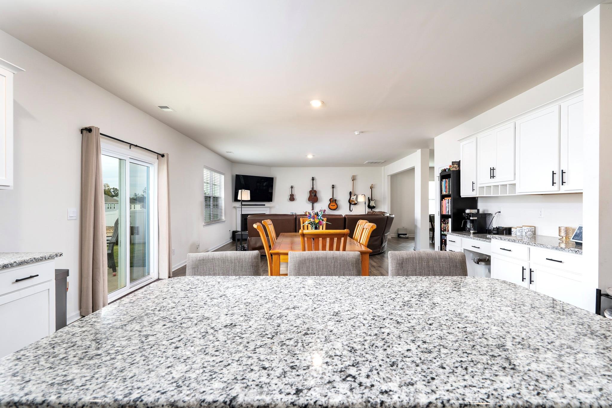 121 Giant Oak Avenue Property Photo 14