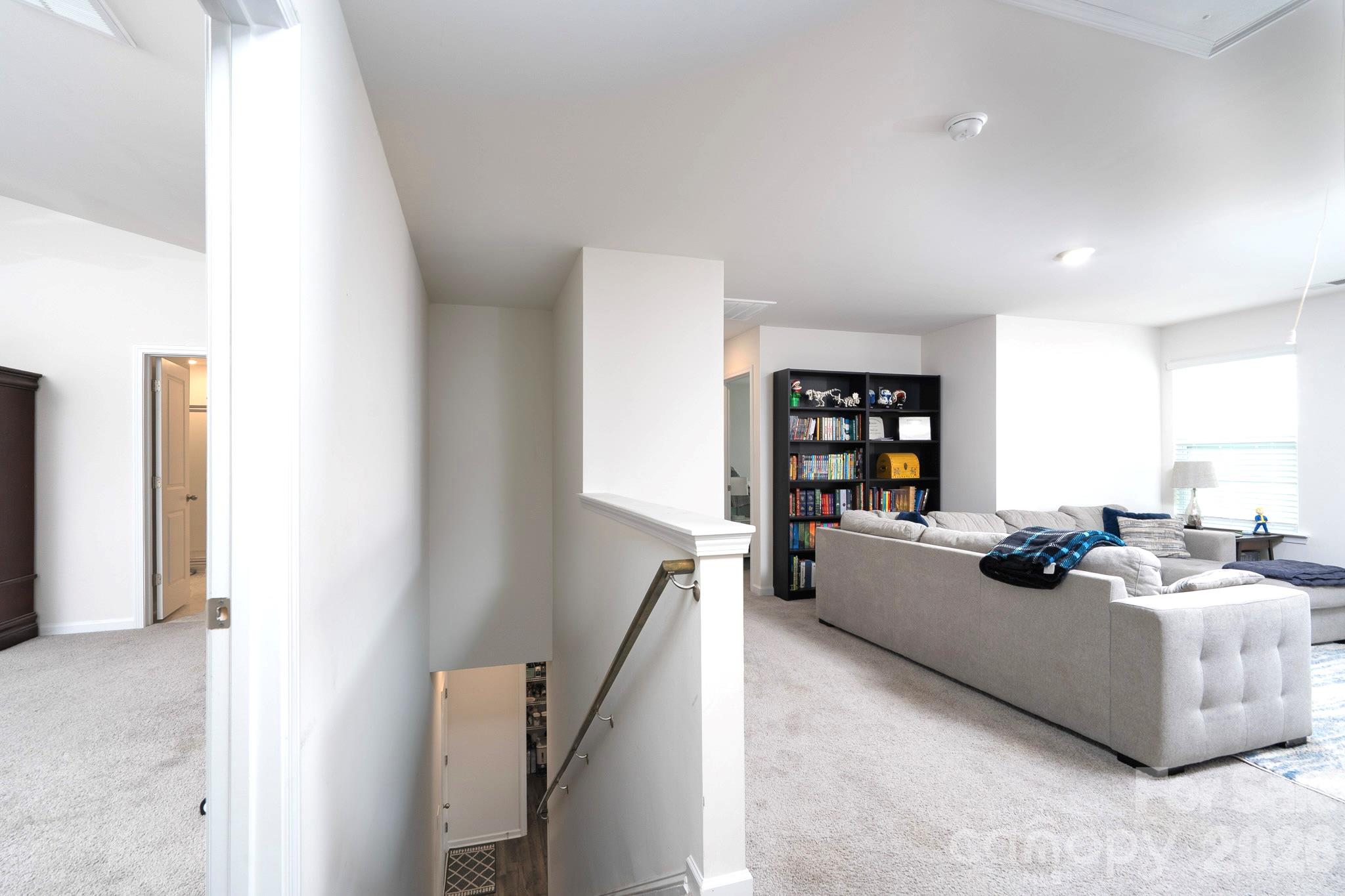 121 Giant Oak Avenue Property Photo 16