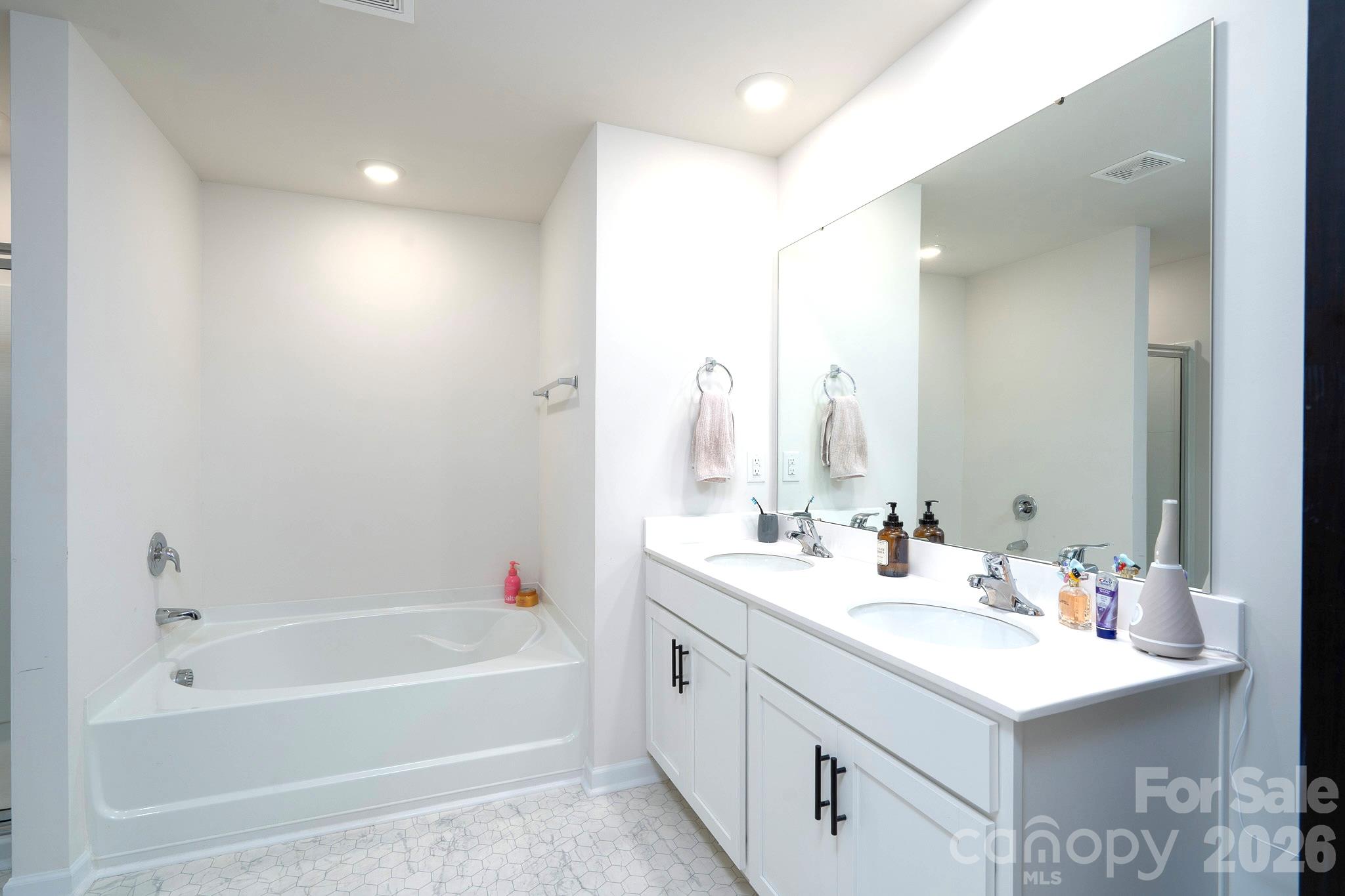121 Giant Oak Avenue Property Photo 19