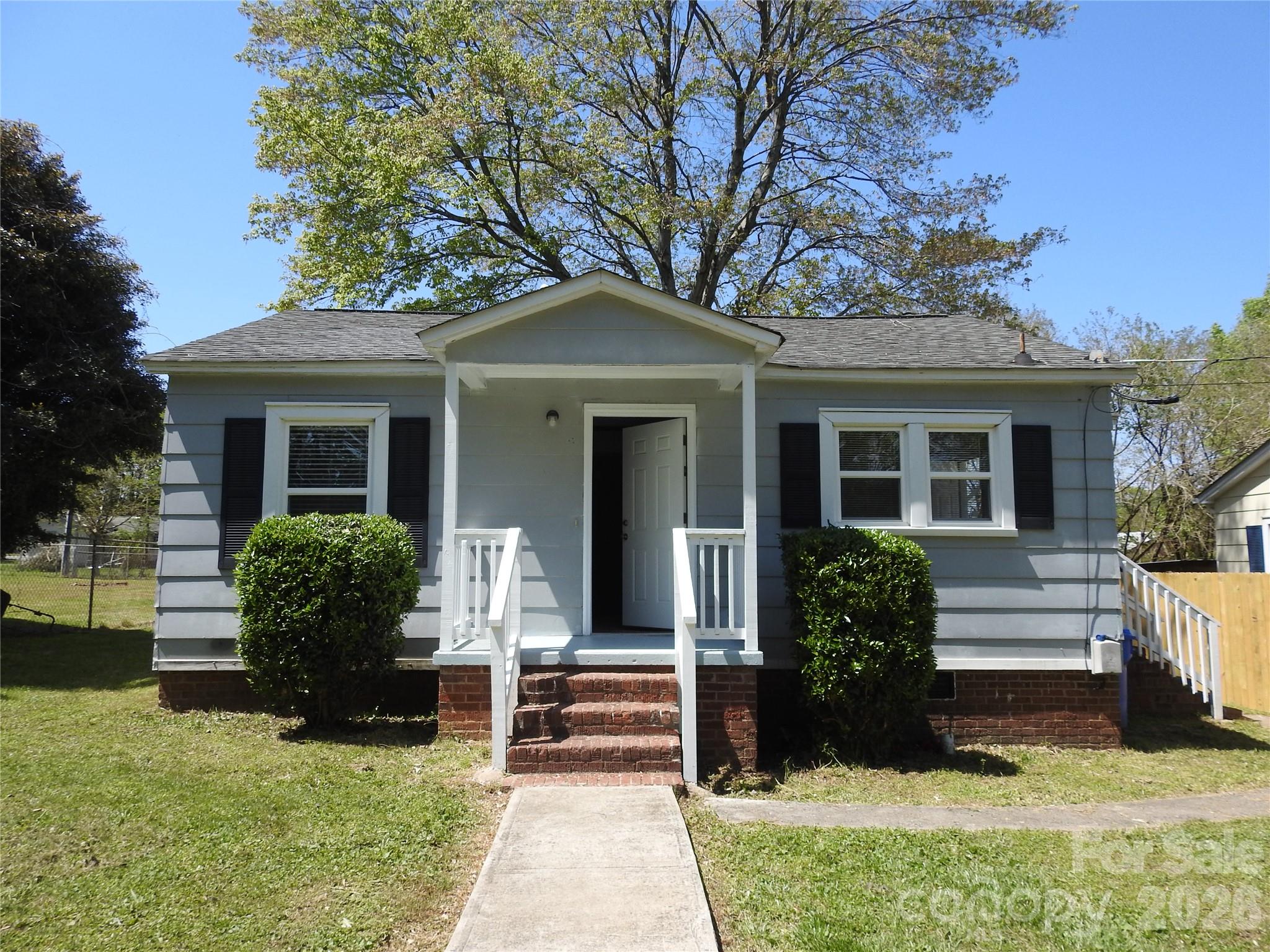 1323 Second Street Property Photo 1