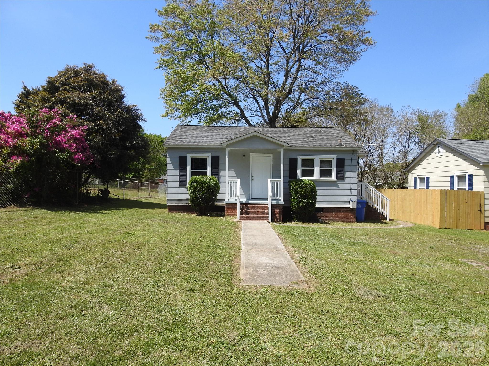 1323 Second Street Property Photo 2