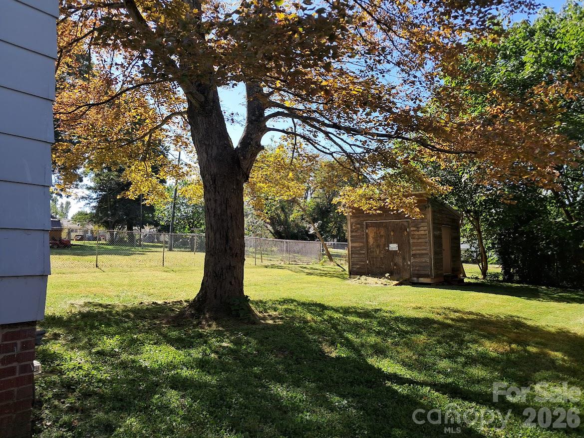 1323 Second Street Property Photo 3