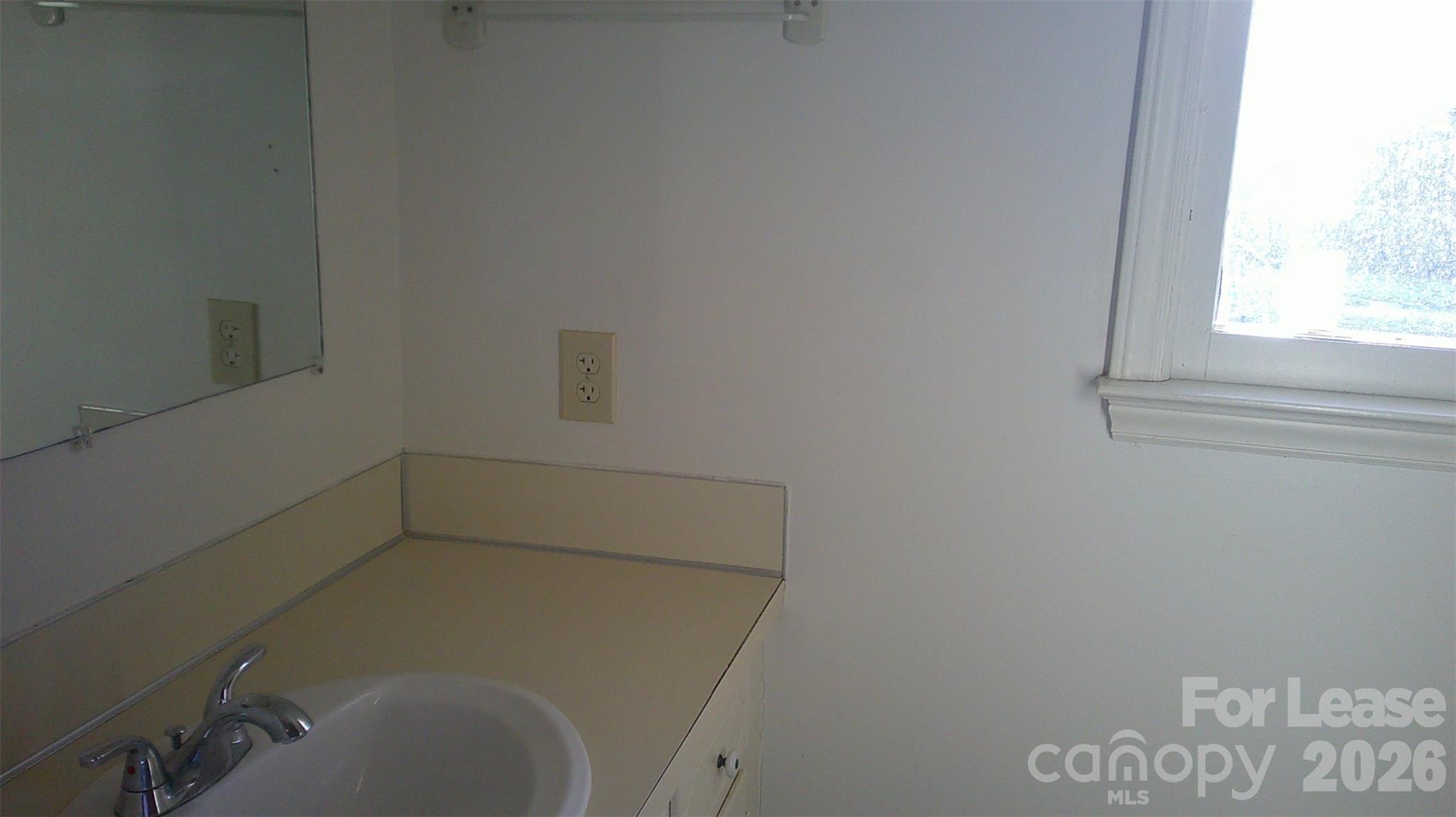 114 5th Avenue B Property Photo 9