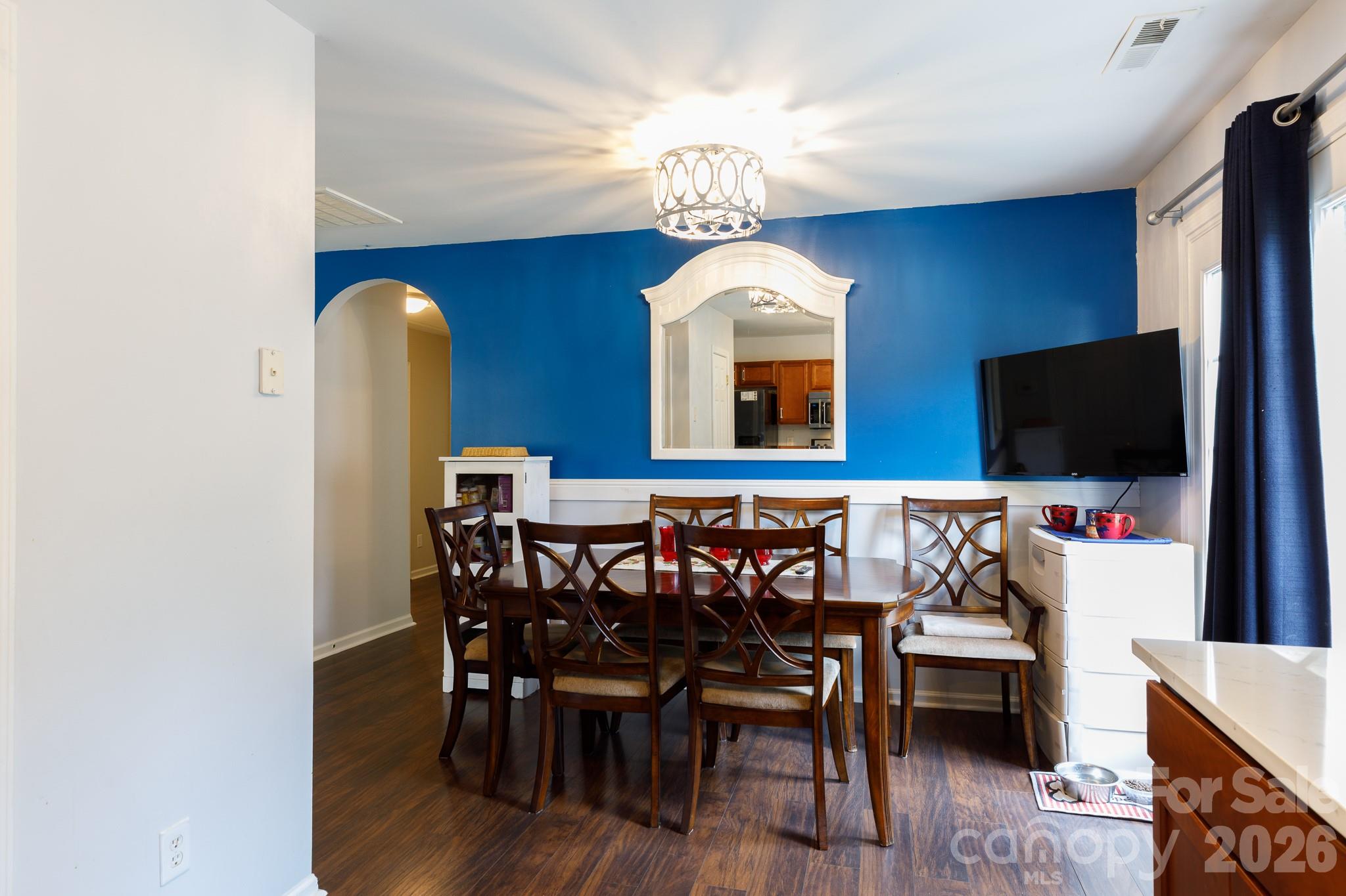 229 Chicago Lane Property Photo 11