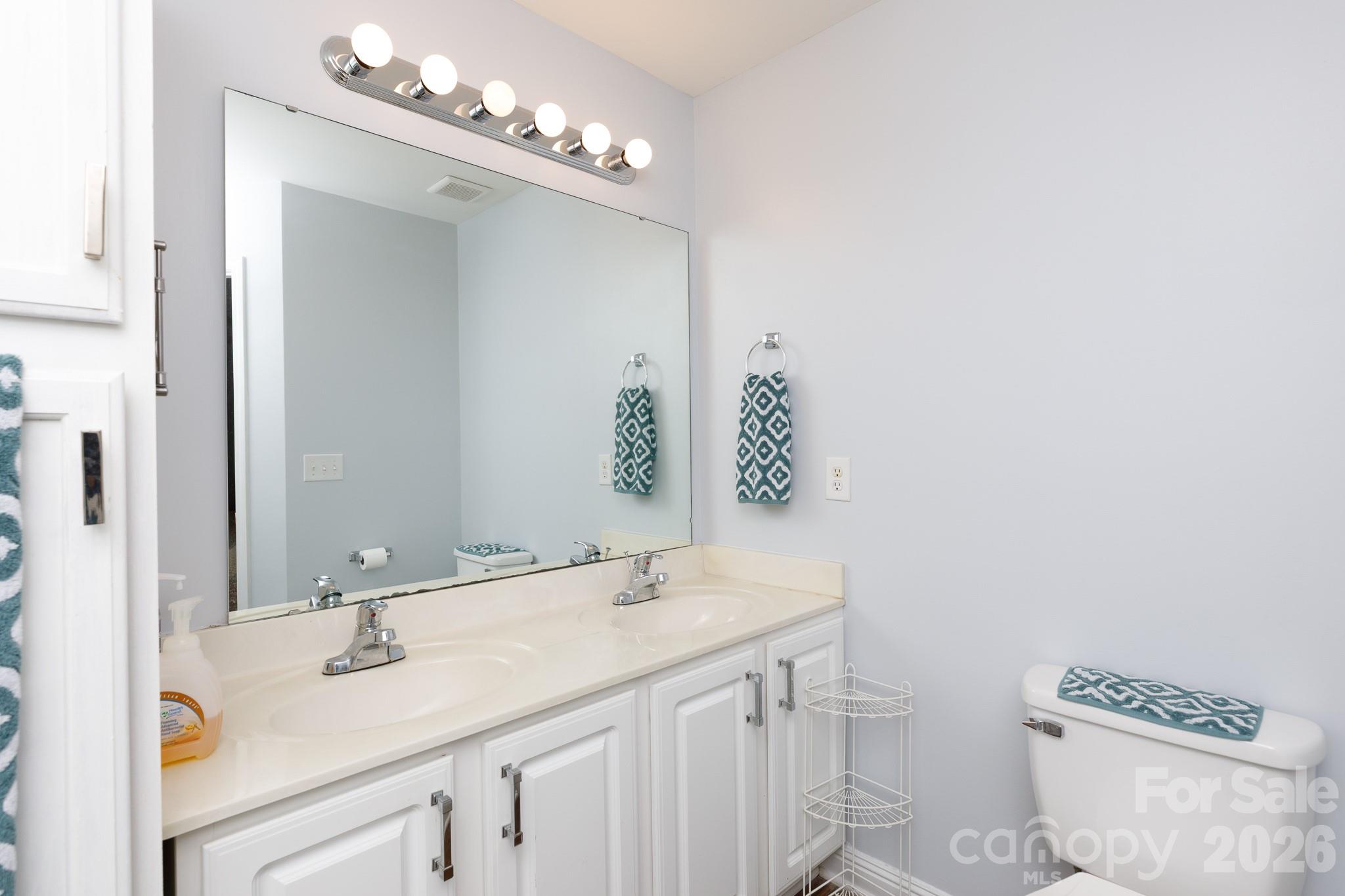 229 Chicago Lane Property Photo 13