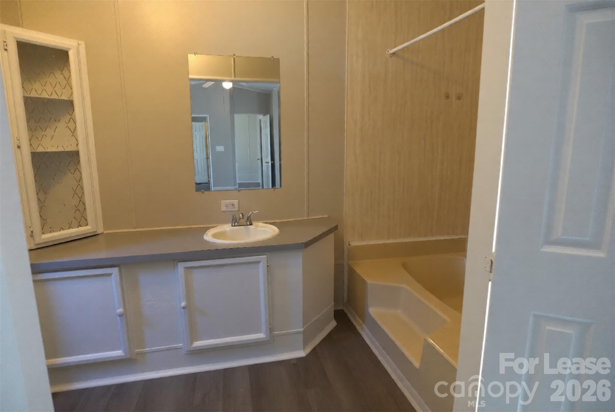 2689 Robinson Road Property Photo 6