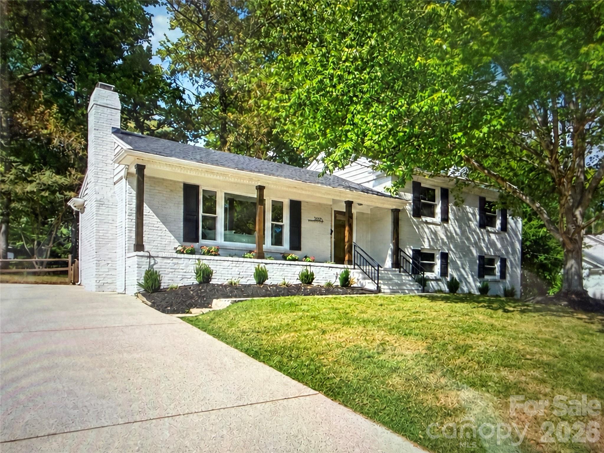 3918 Rhodes Avenue Property Photo 1