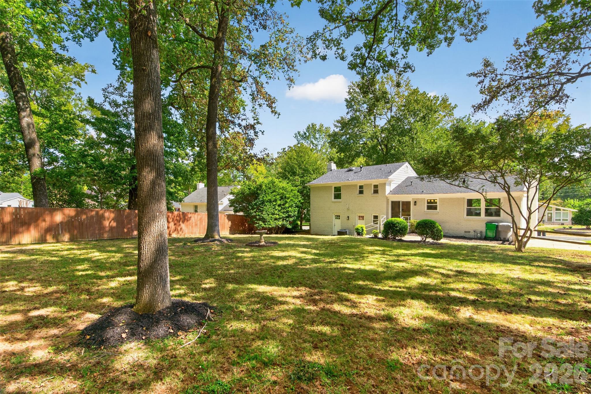 3918 Rhodes Avenue Property Photo 41