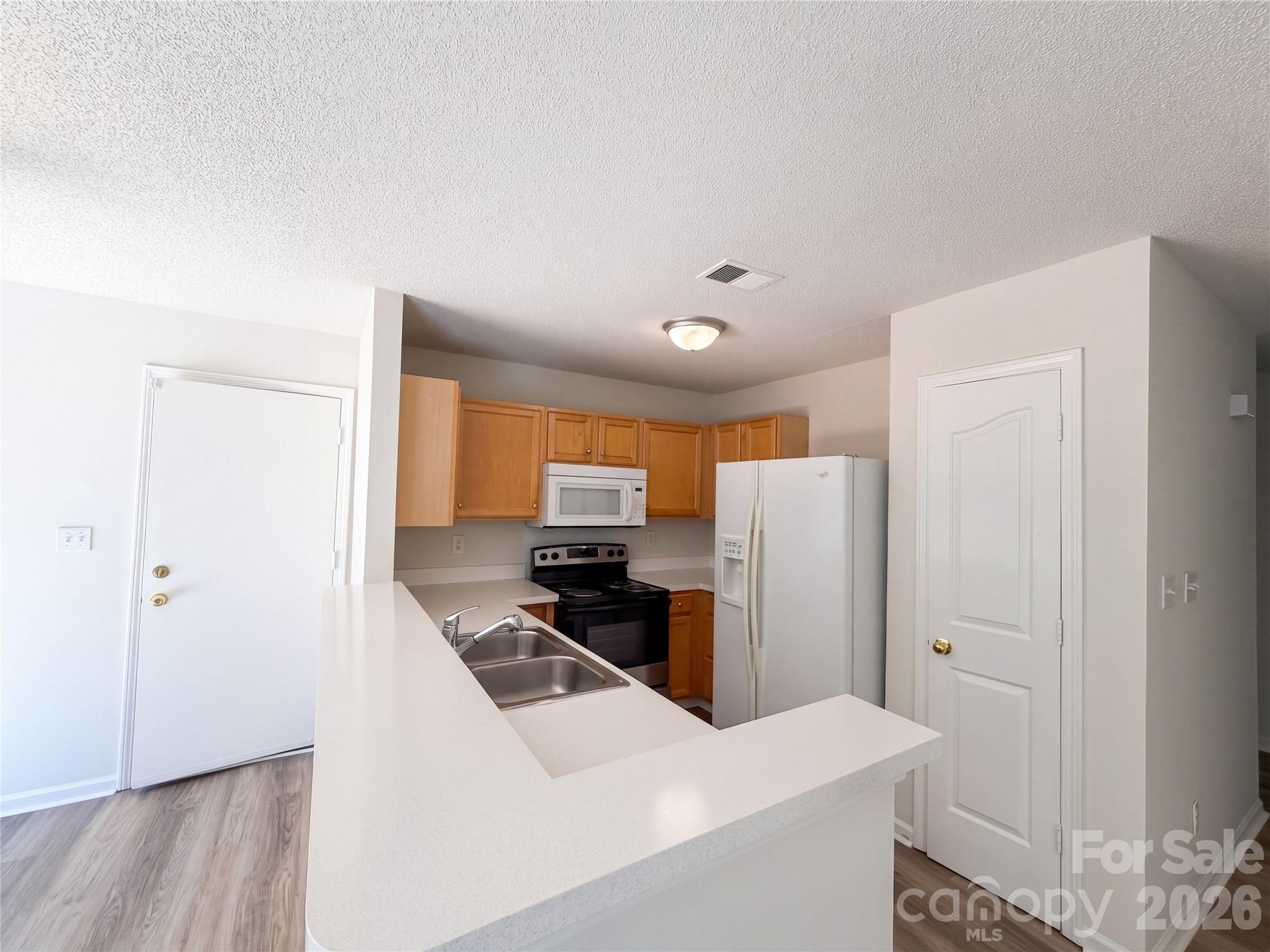 10705 Azure Valley Place Property Photo 3