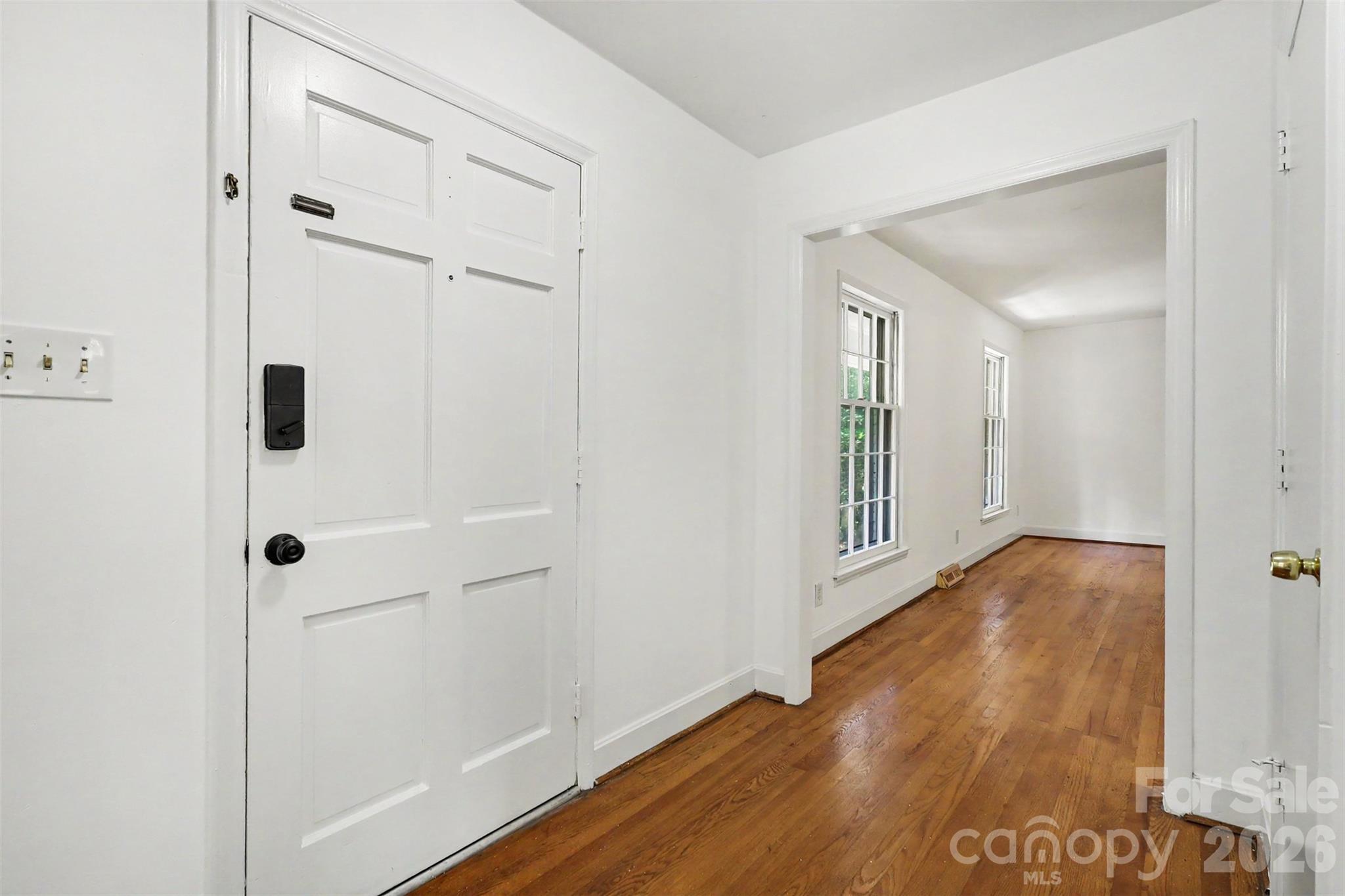 833 Archdale Drive Property Photo 6