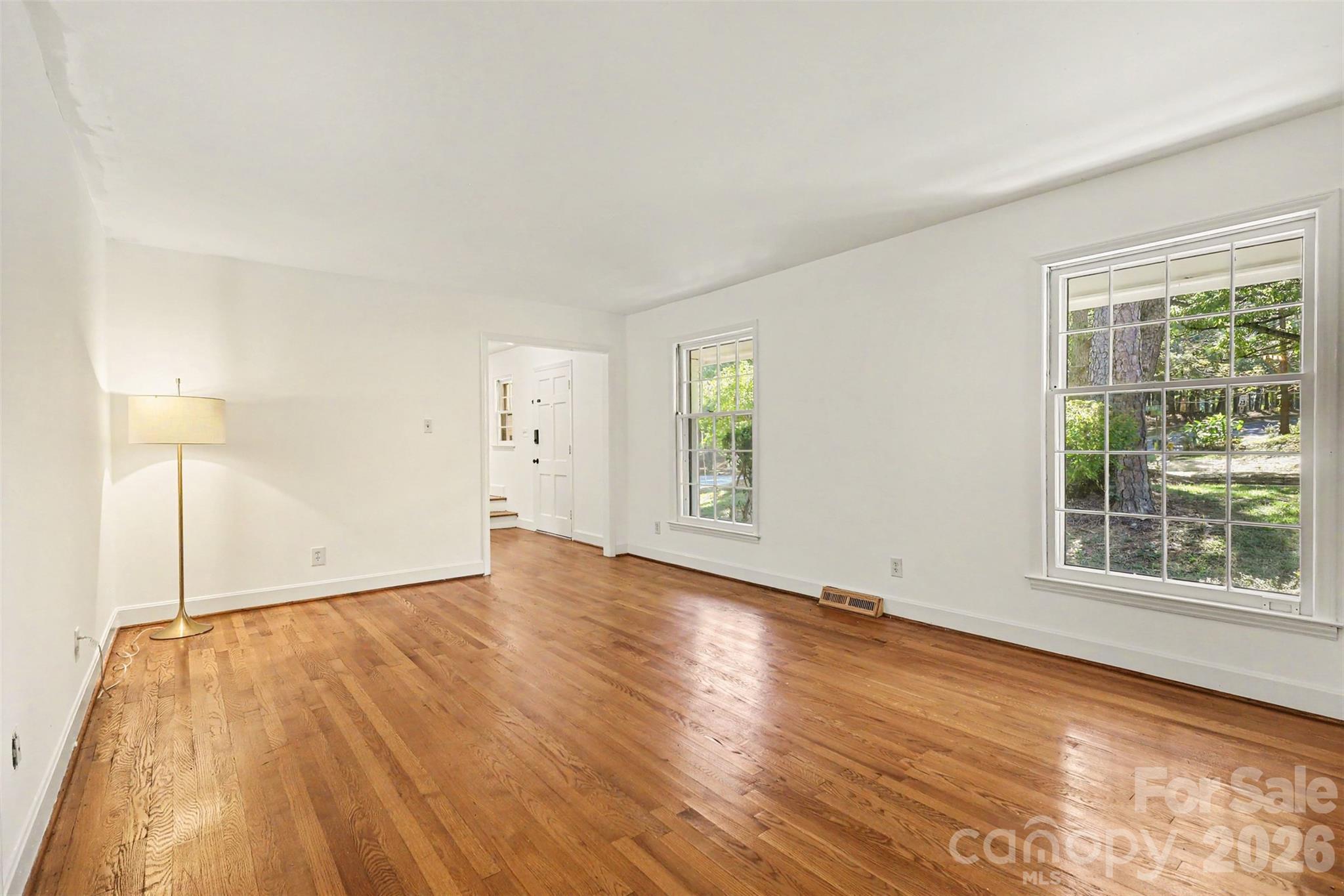 833 Archdale Drive Property Photo 8