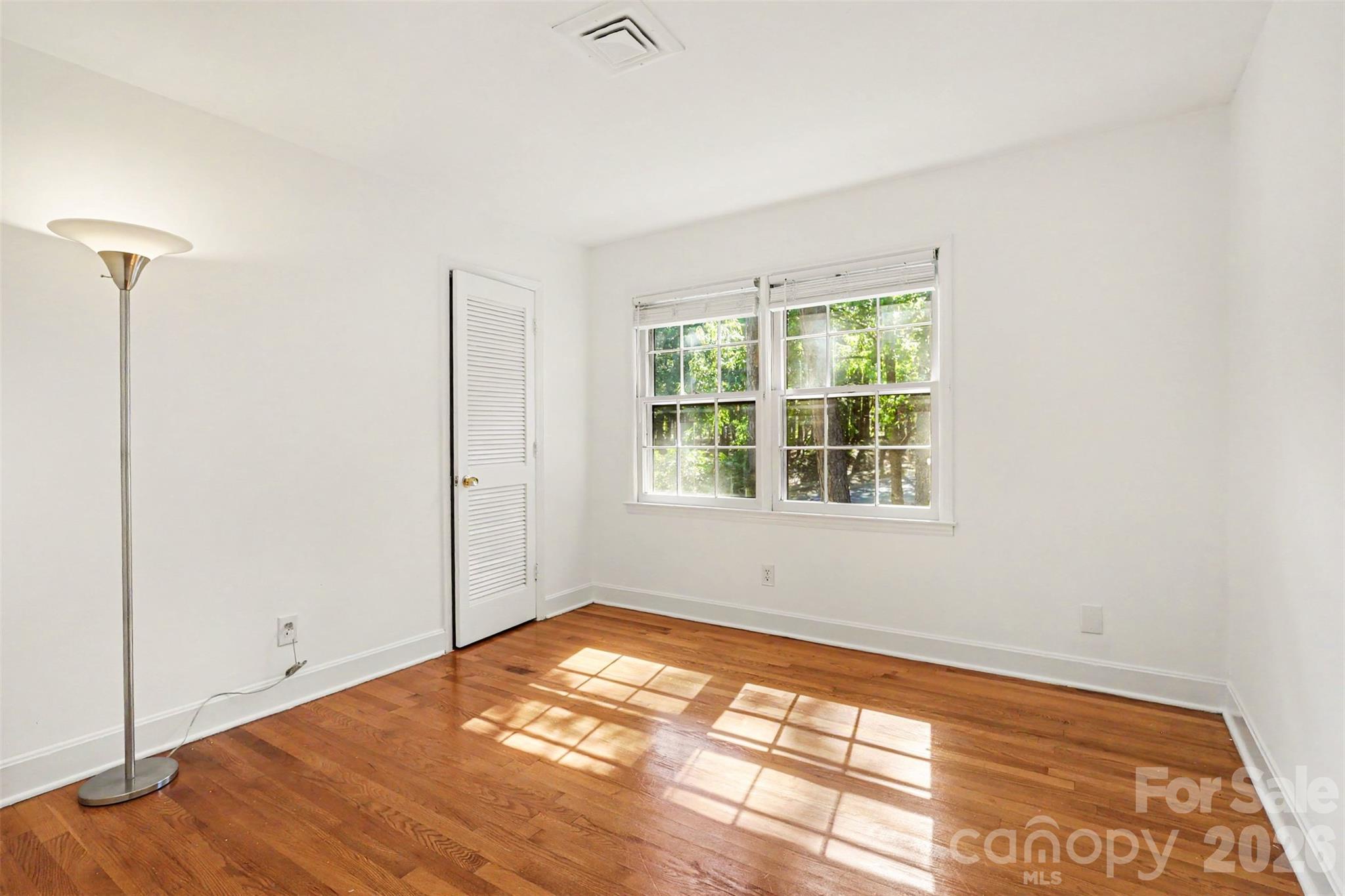 833 Archdale Drive Property Photo 28