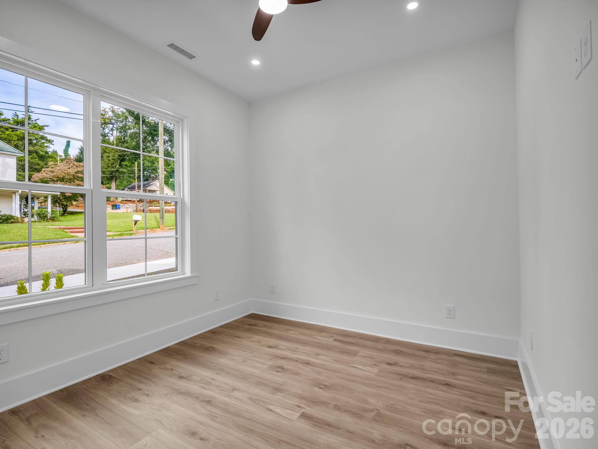 170 N Mitchell Street Property Photo 21